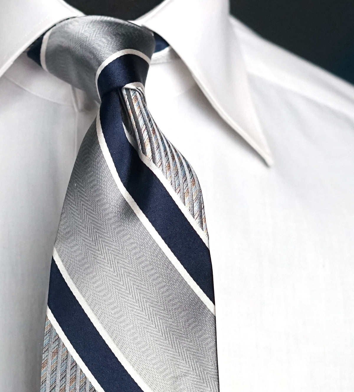 Chiara Vintage Tie