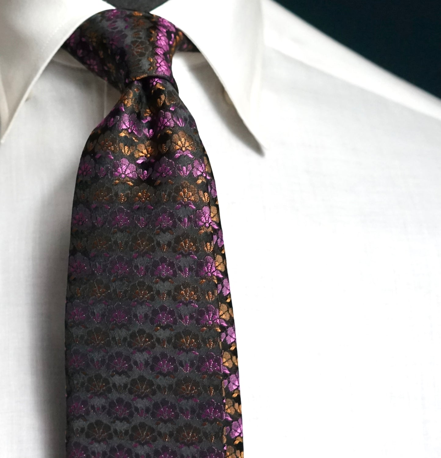 Romina Vintage Tie