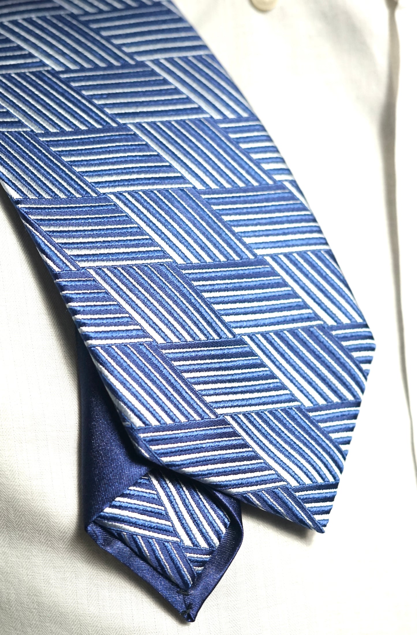 Gisella E X T E N D E D Self Tipped Vintage Tie