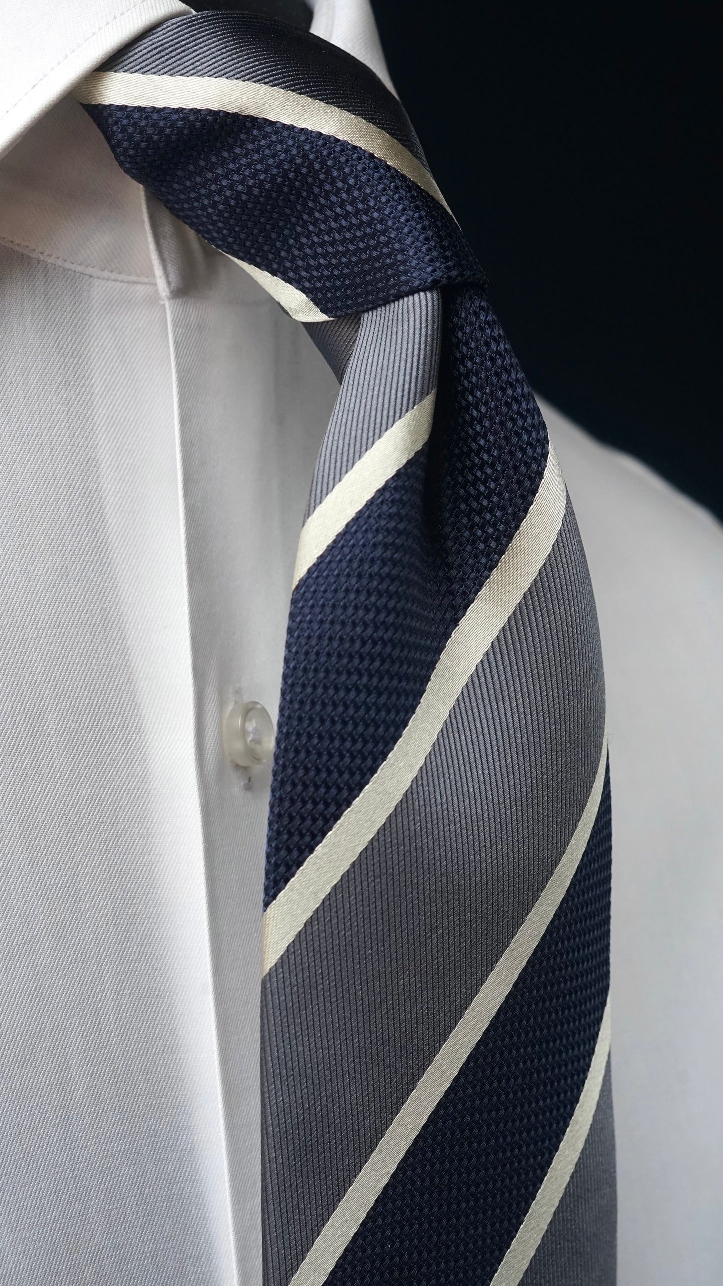 Aronica Grey Silk Necktie
