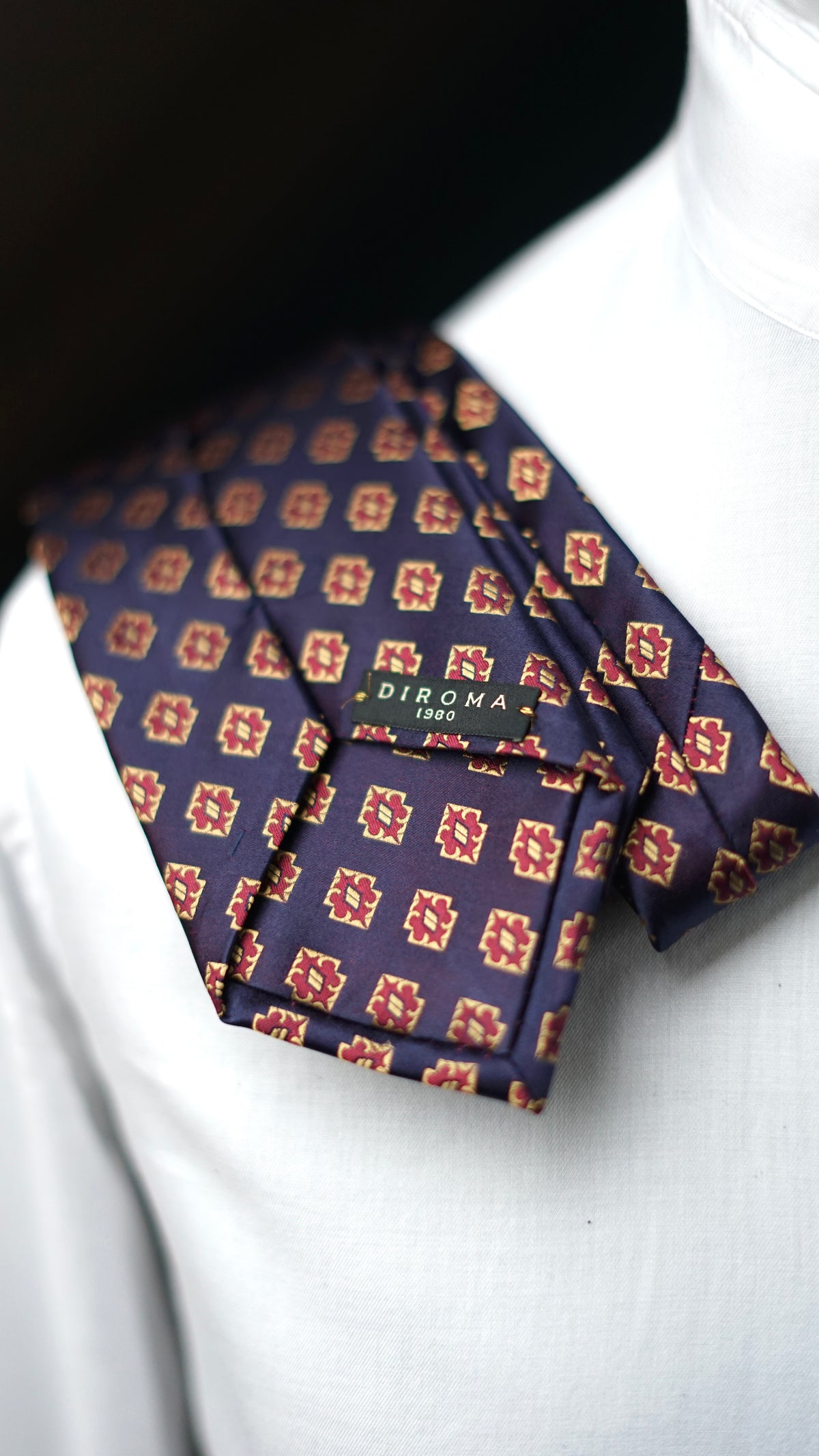 Bespoke Chiostra Bordeaux Silk Necktie