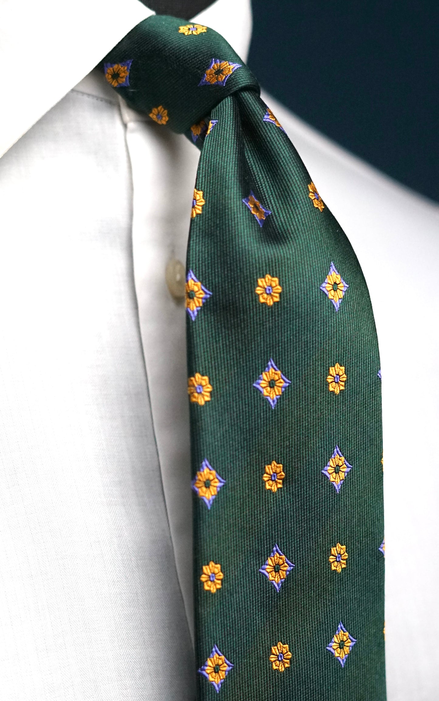 Gelsa Vitage Tie (Not perfect but worth it)