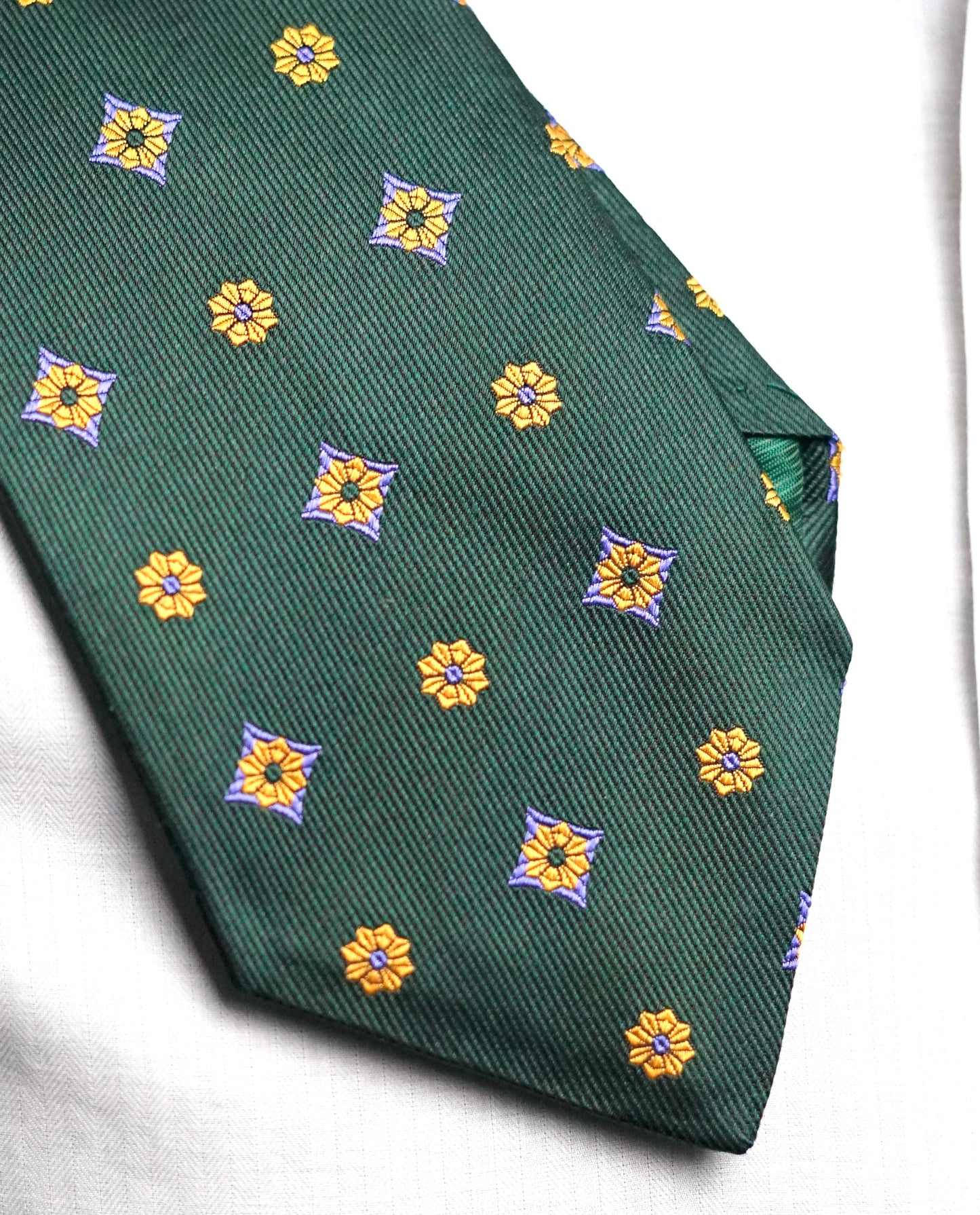 Gelsa Vitage Tie (Not perfect but worth it)