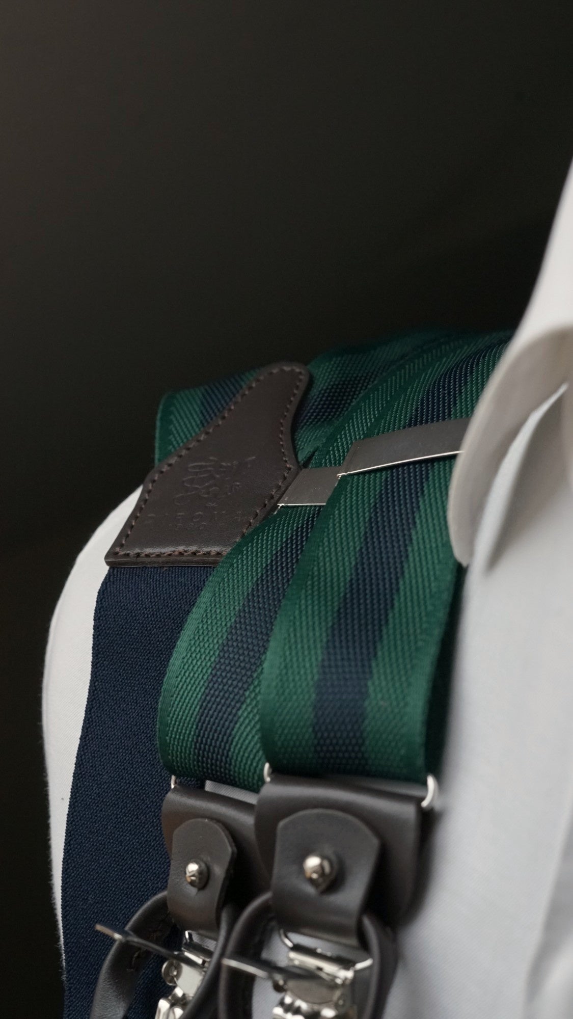 Raffaele braces green and navy stripe on the shoulder