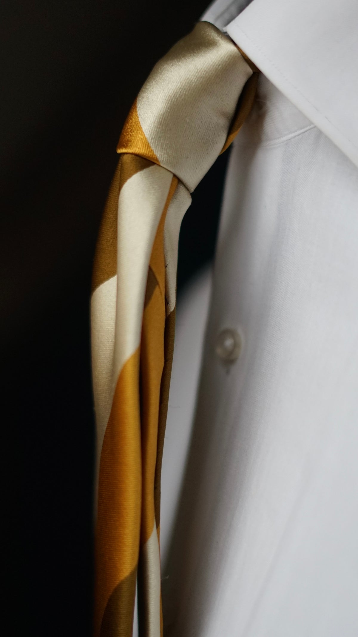 Raso Gold Silk Necktie