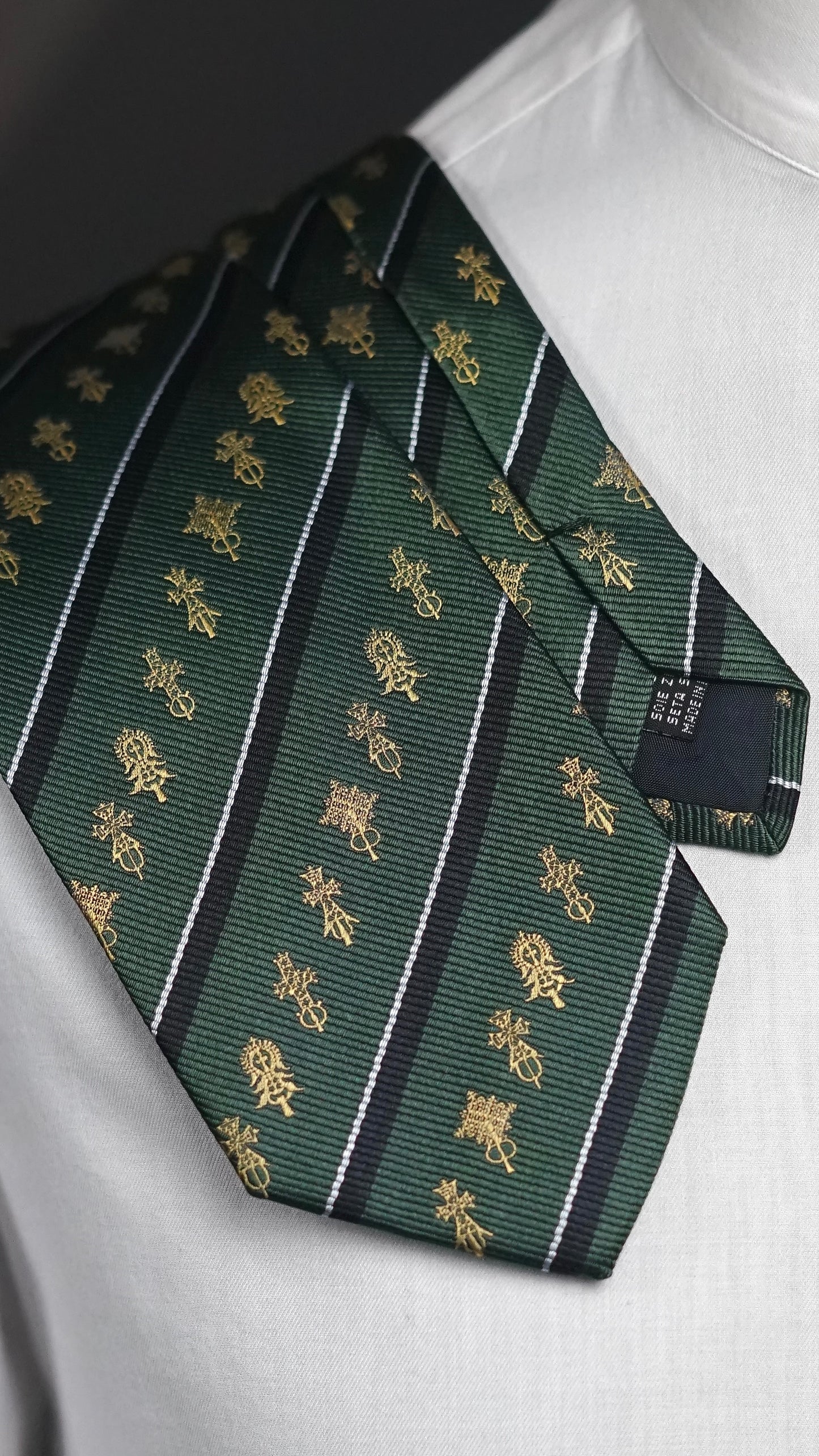 Nora Vintage Tie