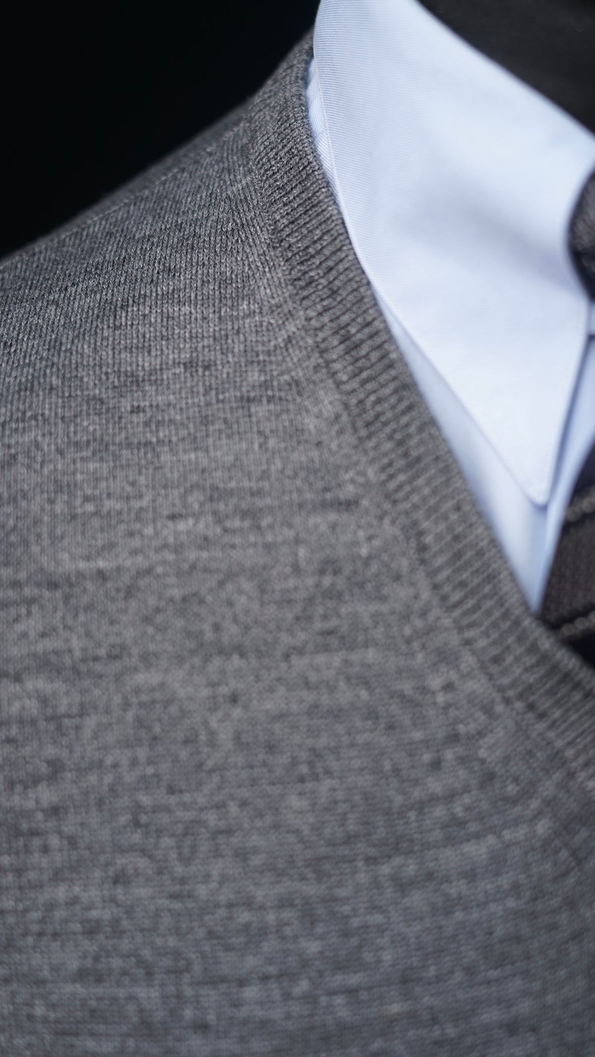 Grigio V-Neck