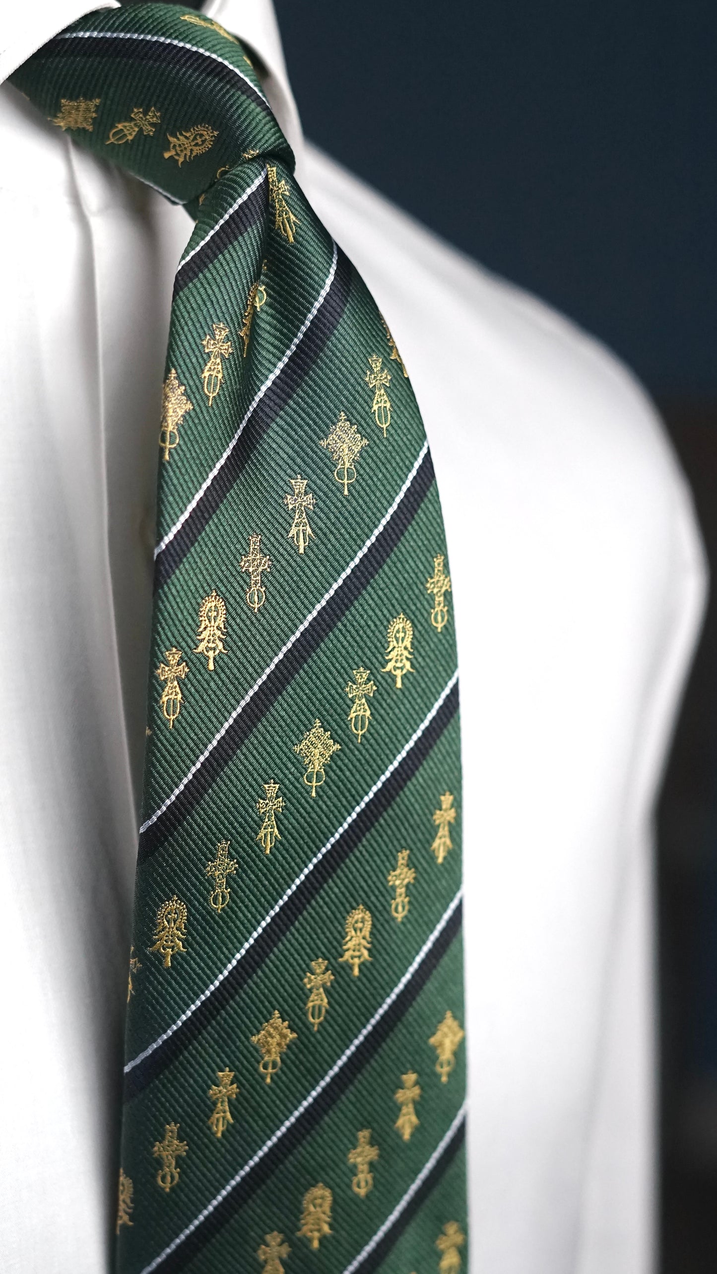 Nora Vintage Tie