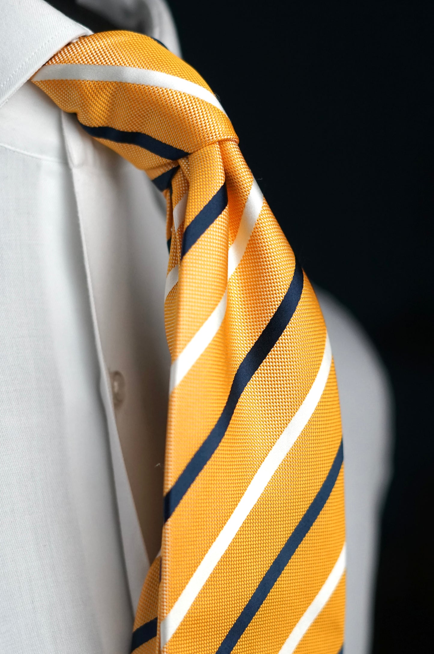 Gialla Vintage Tie
