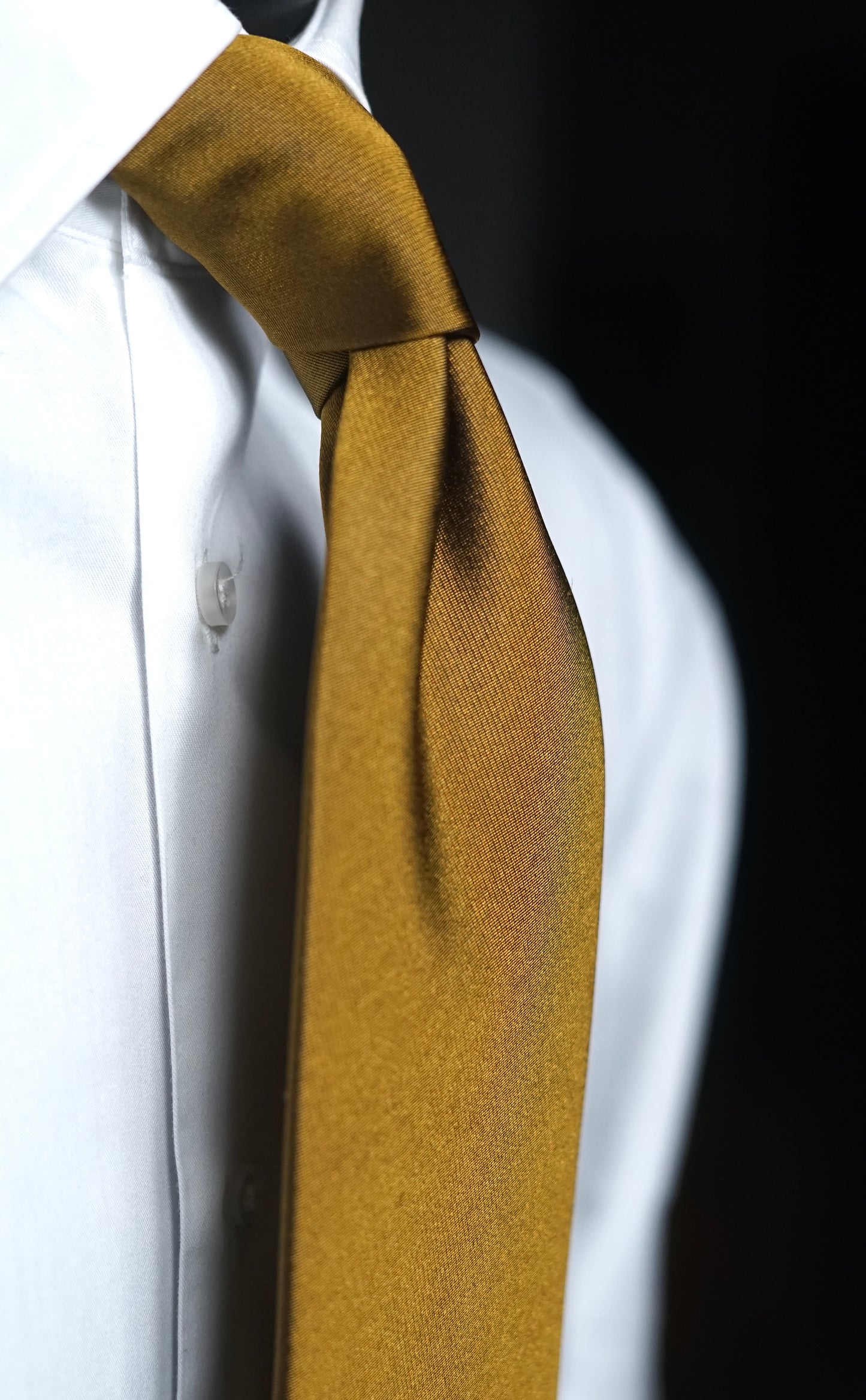 Oroscuro Solida Satin Silk Necktie