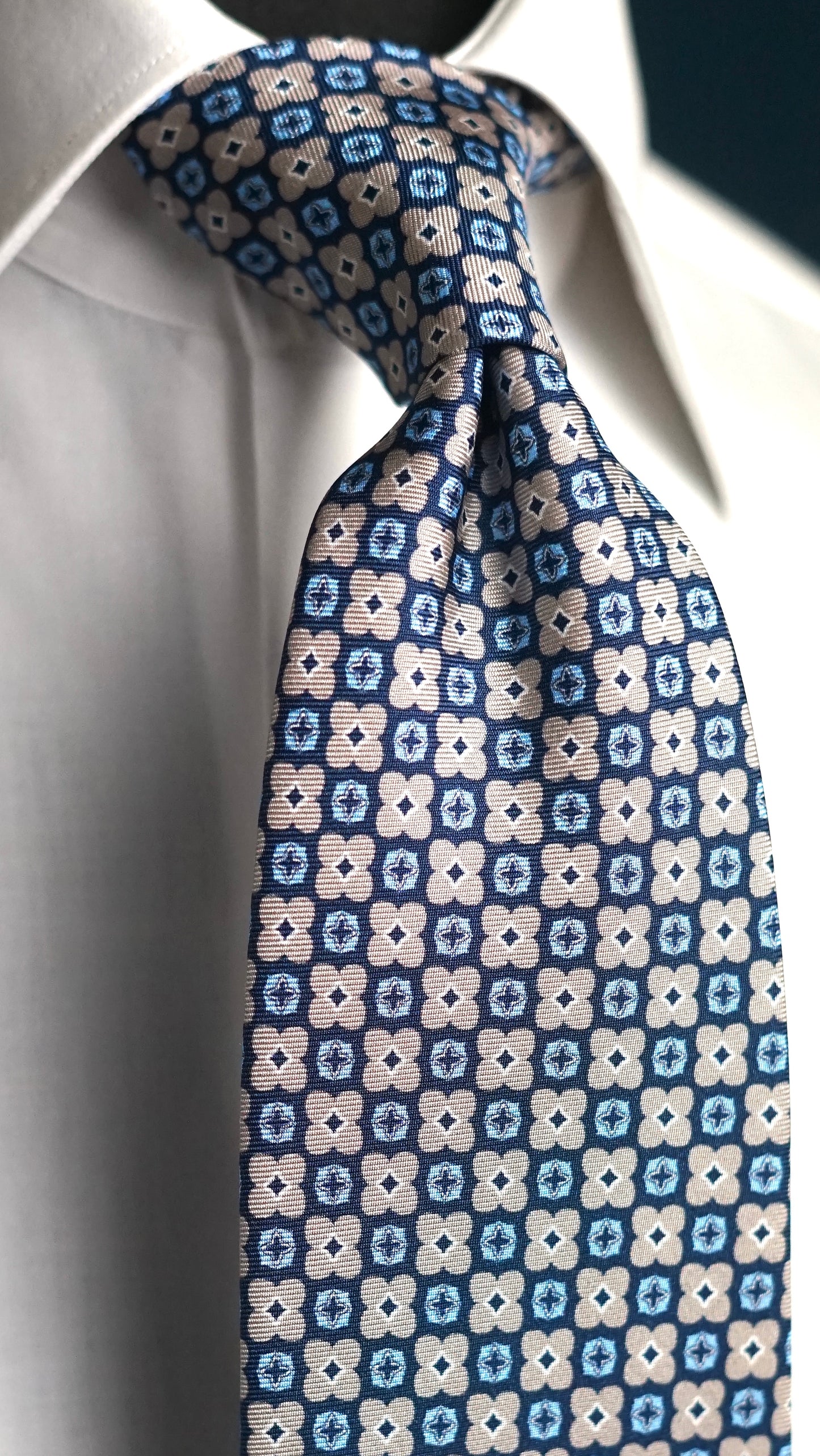 Grigia Silk Nectkie