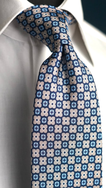 Grigia Silk Nectkie