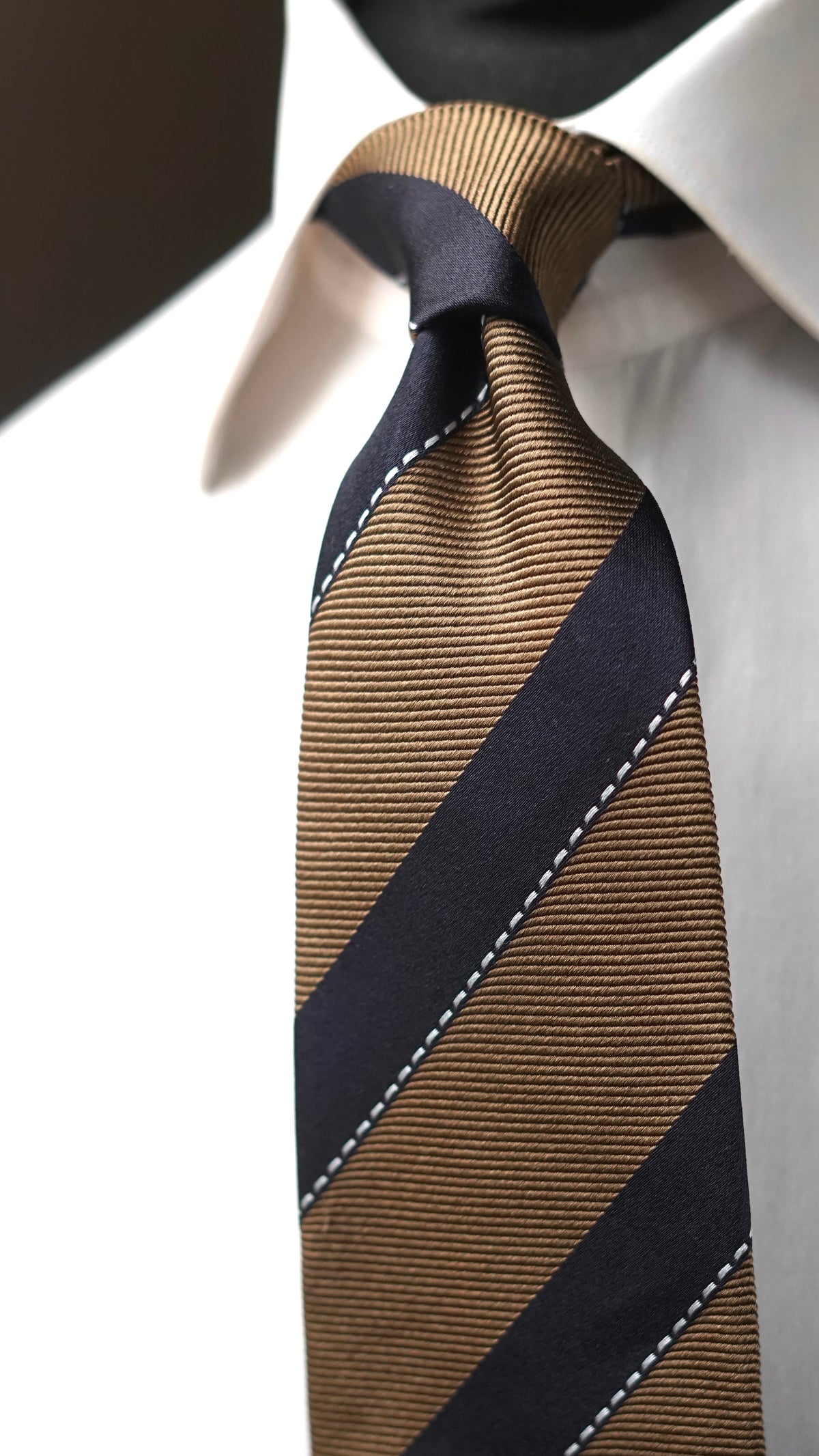 Caledonia Vintage Tie