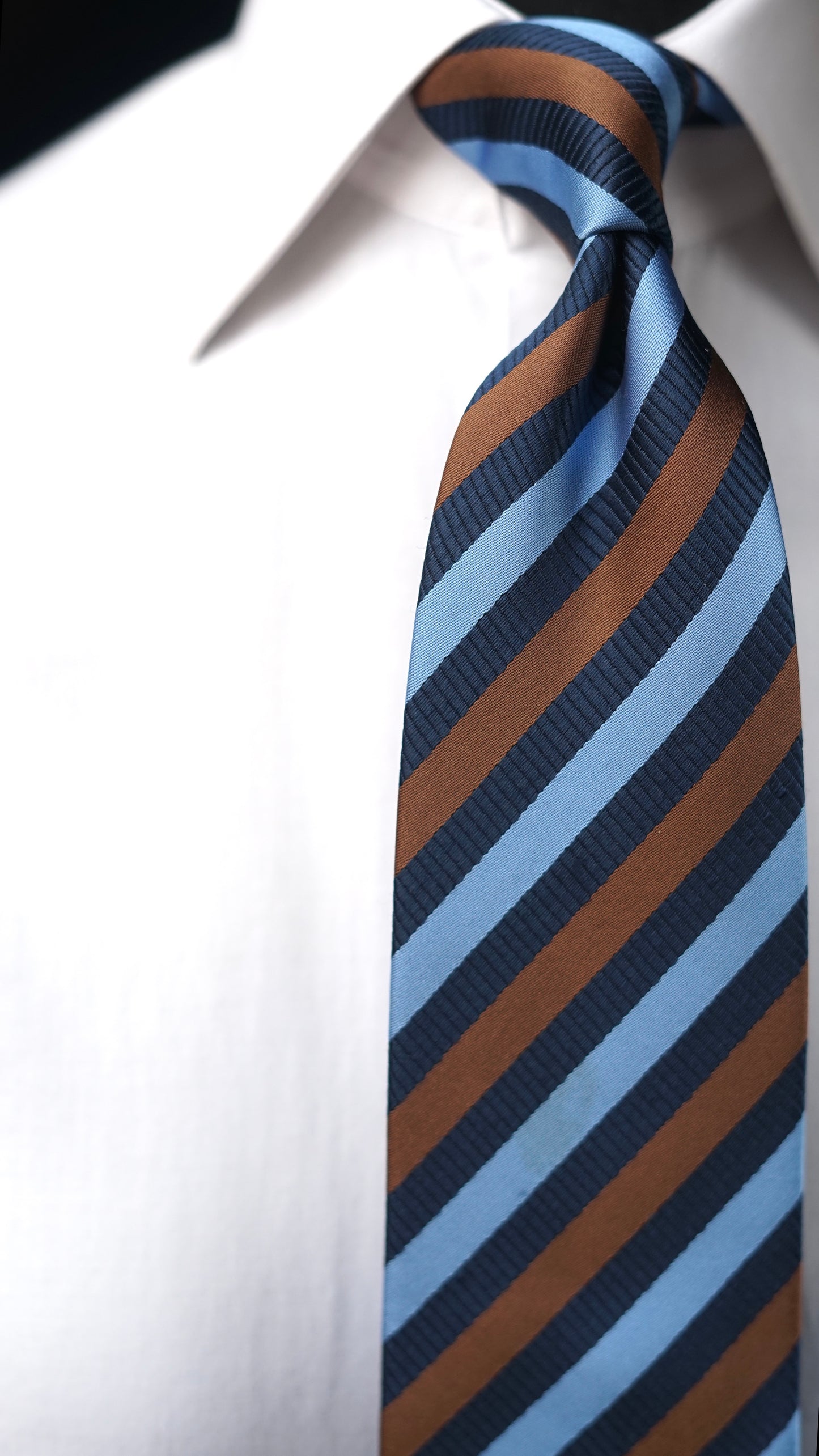 Vera Vintage Tie