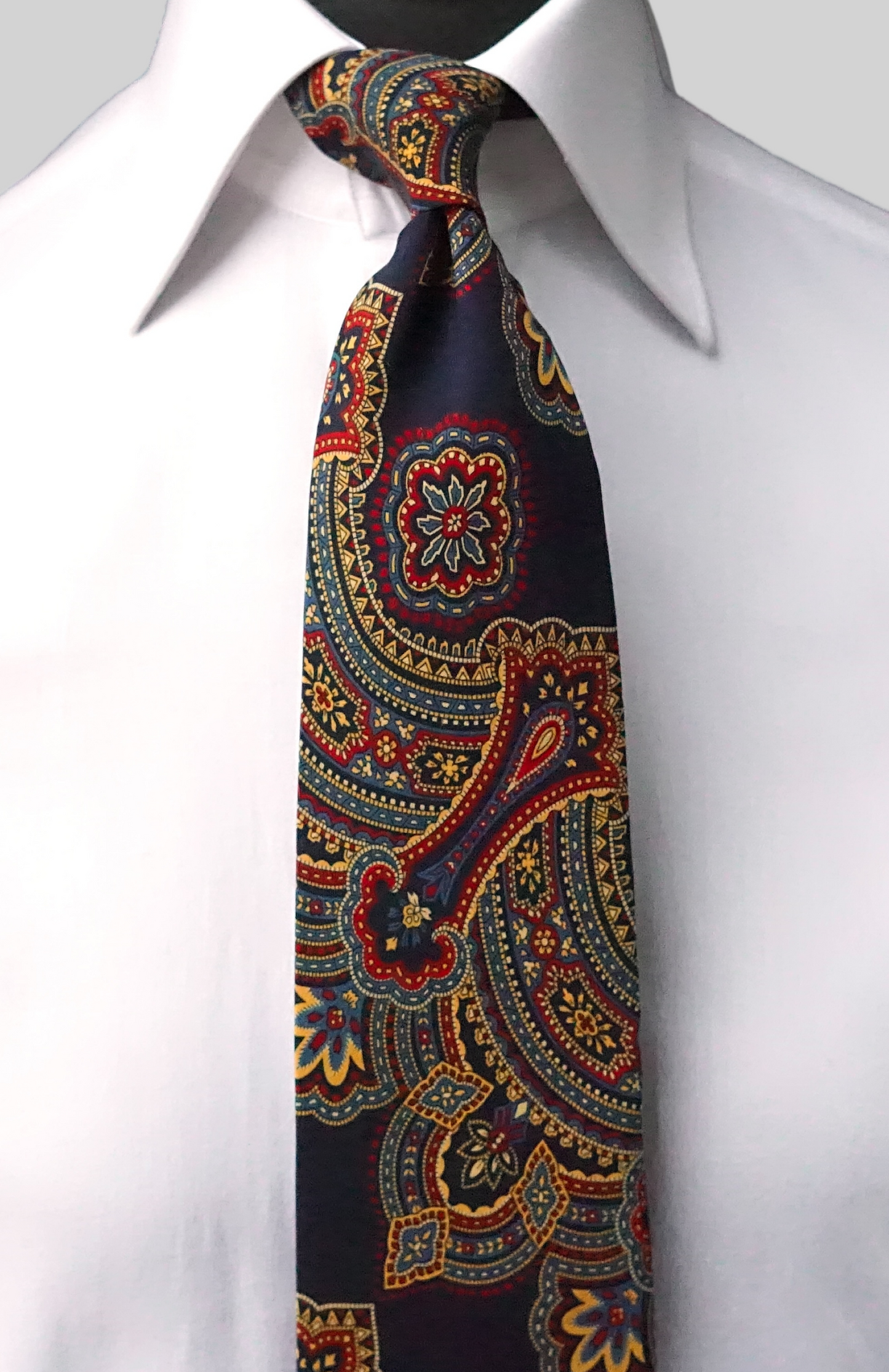 Ambra Vintage Tie