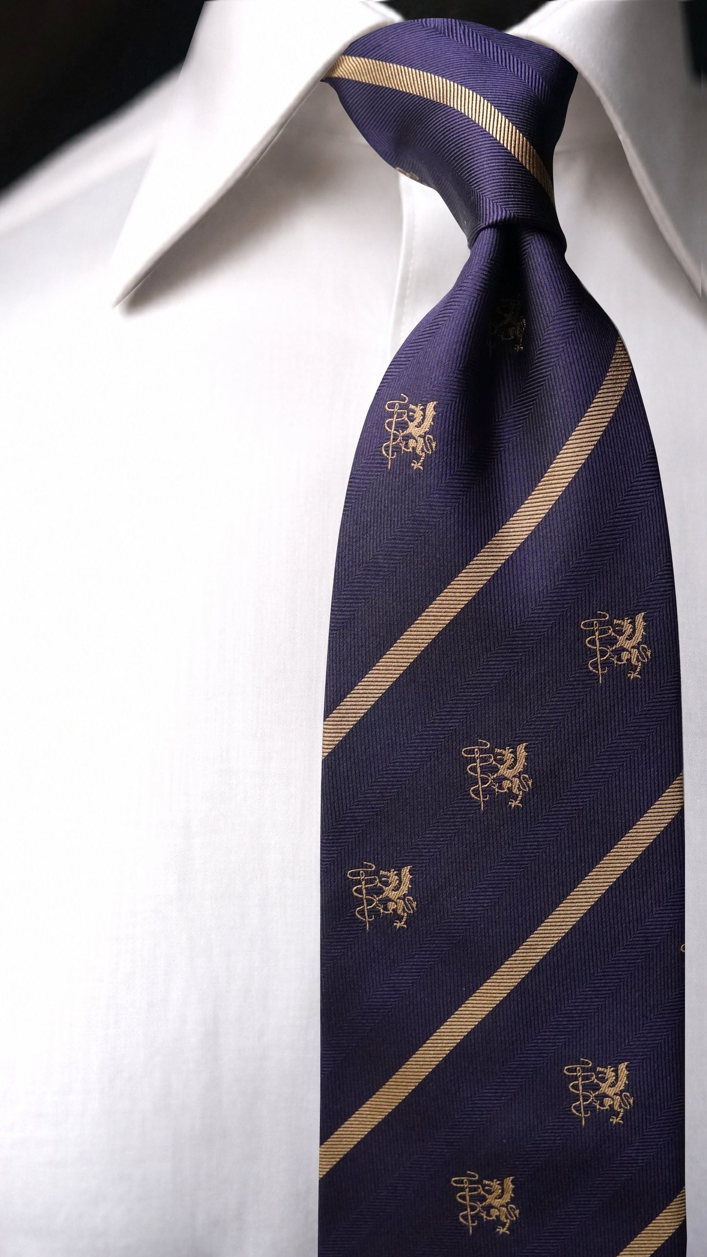 Bespoke Diroma Gold Crest Silk Necktie