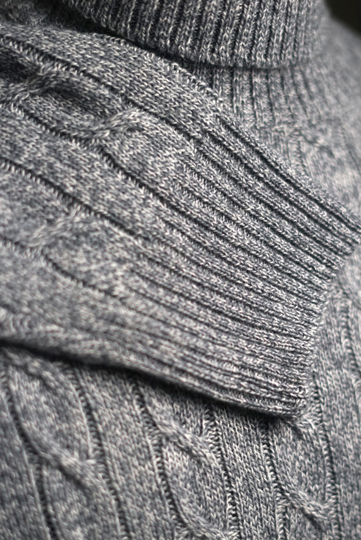 Vela Wool Roll Neck