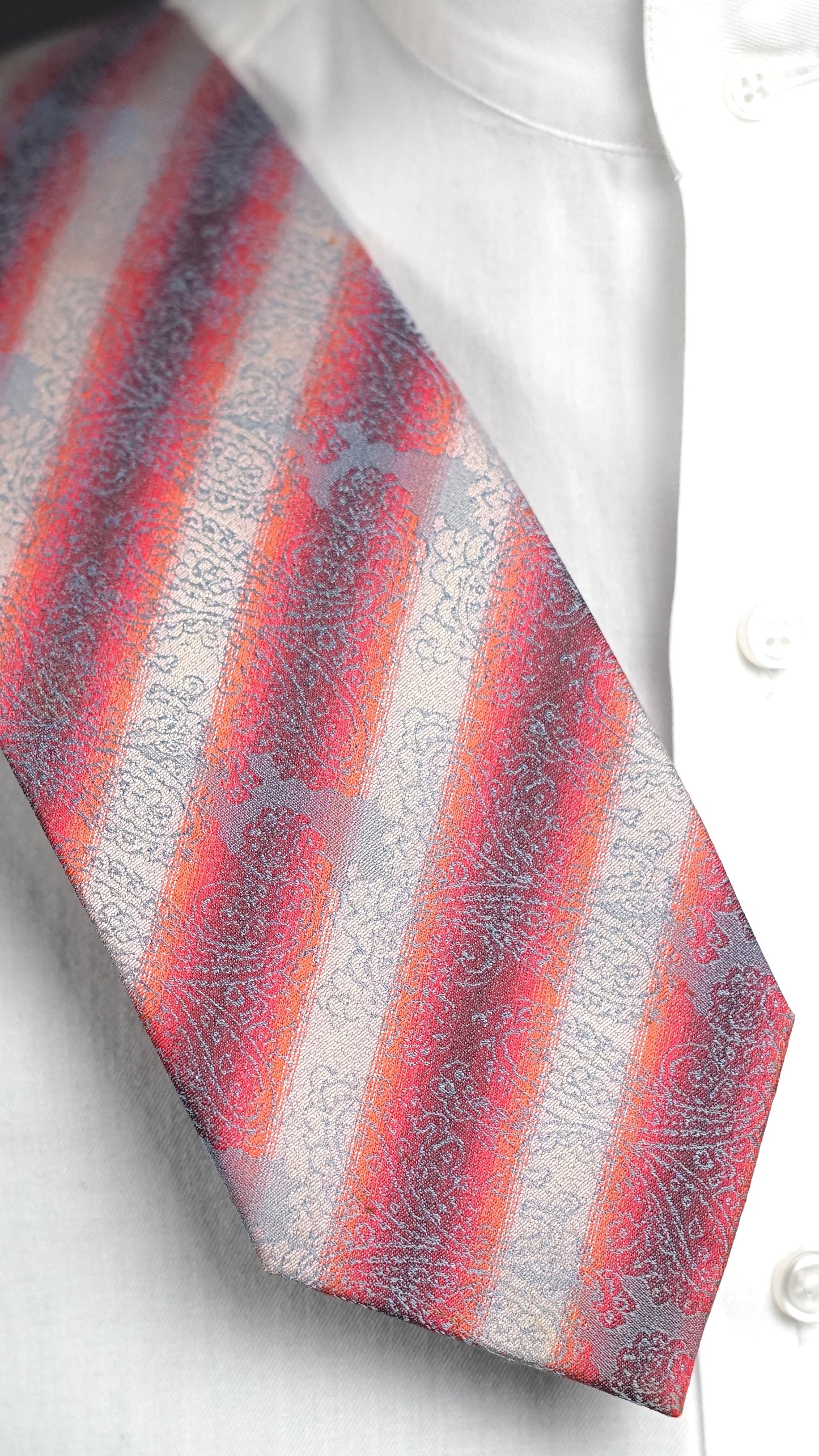 Ezia Vintage Tie