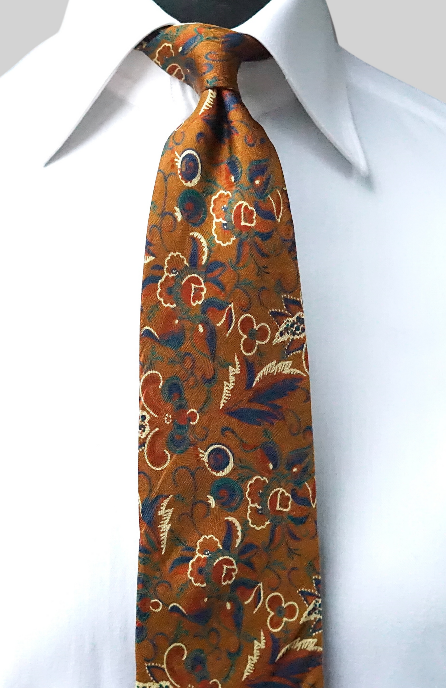 Gertrude Lightweight Vintage Tie