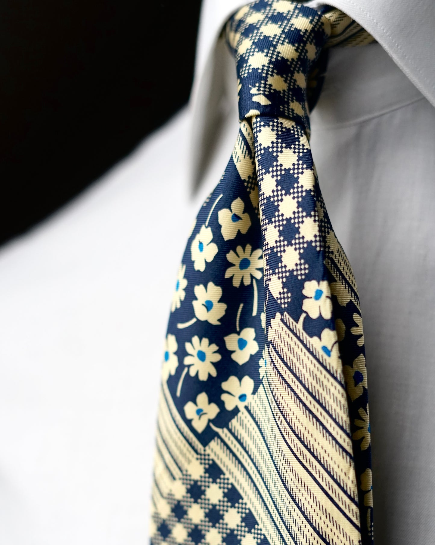 Gavi Vintage Tie