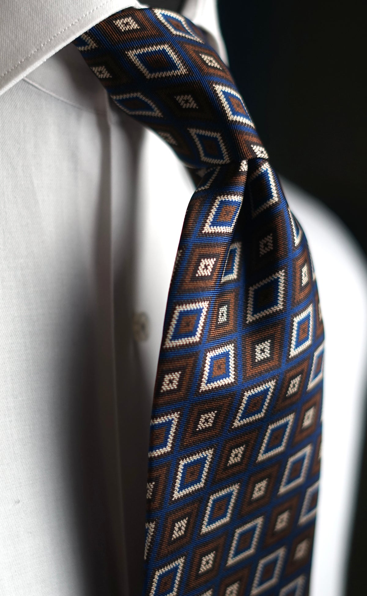 Sara Retro Silk Necktie