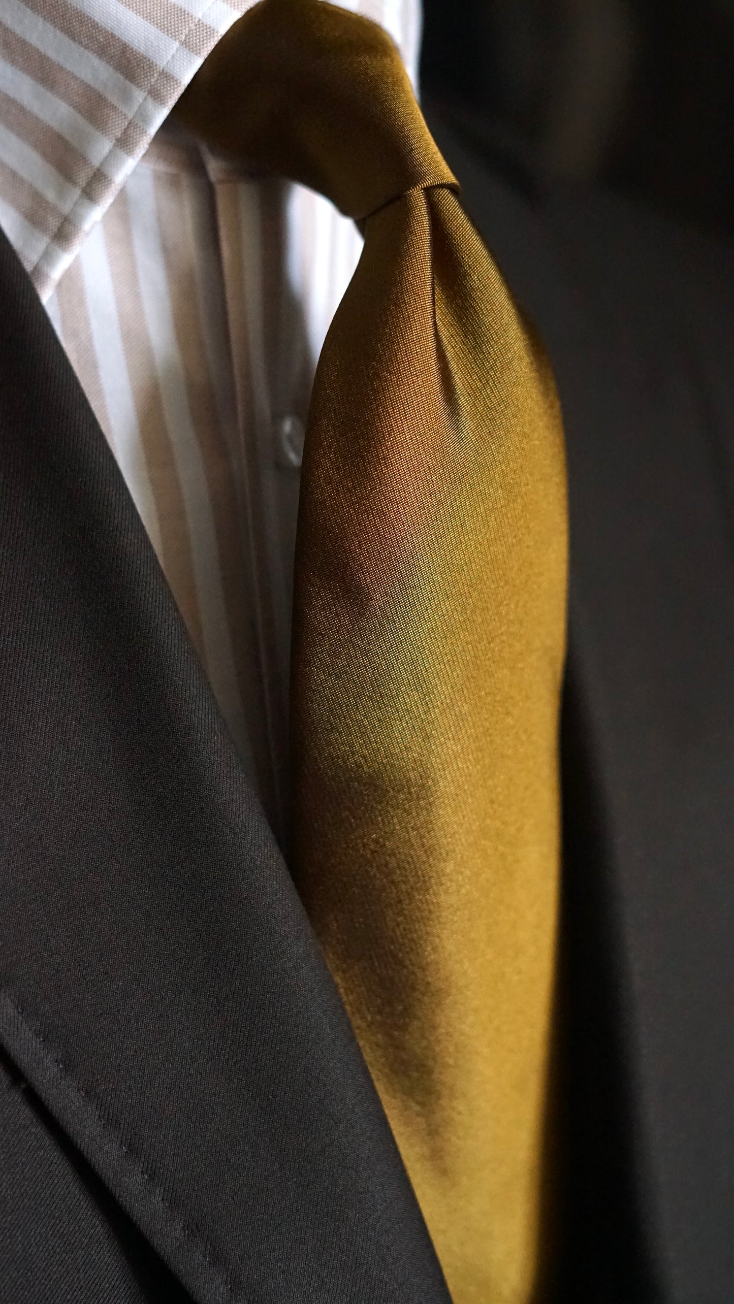 Oroscuro Solida Satin Silk Necktie