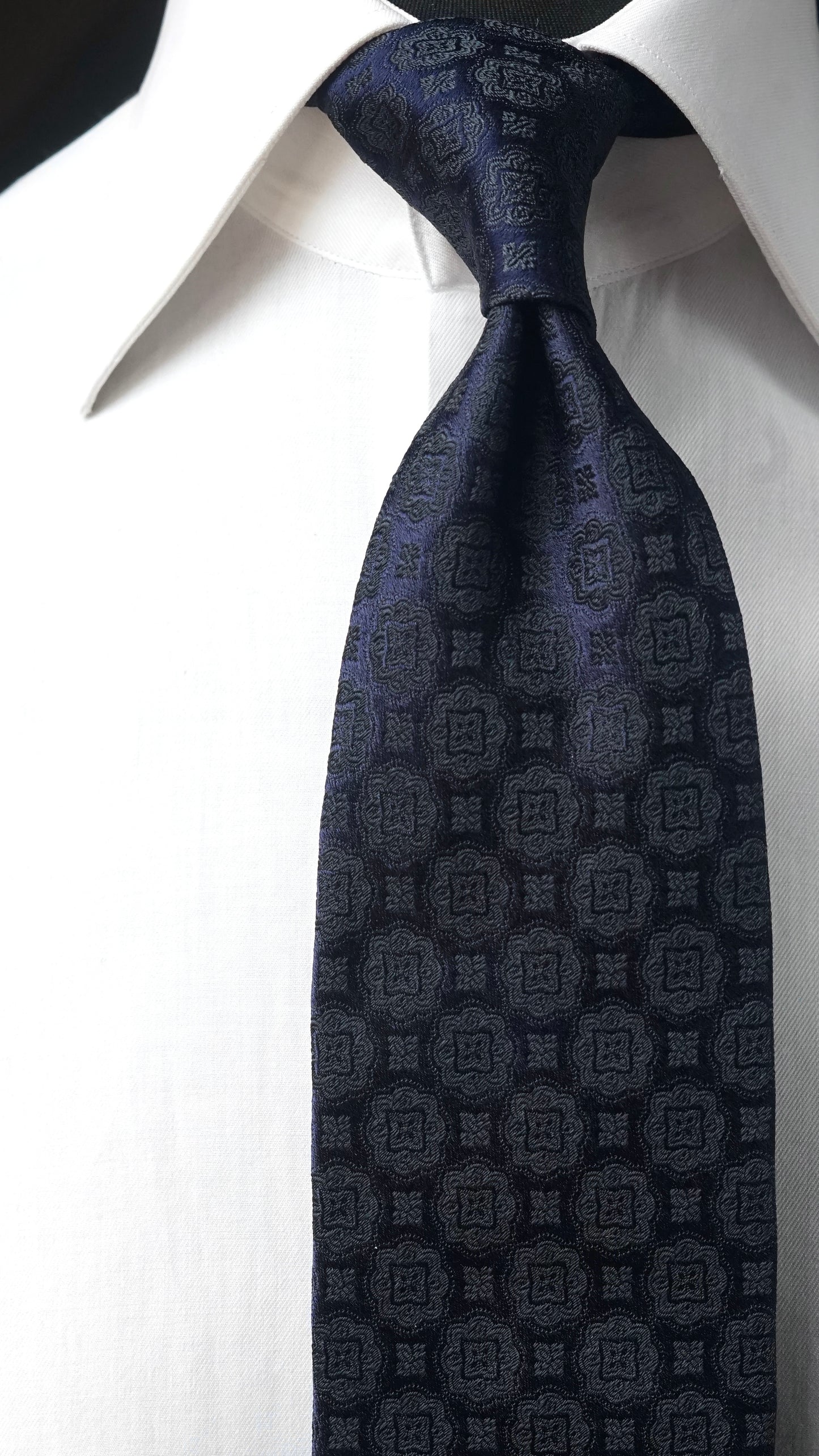 Scura Verde Silk Necktie