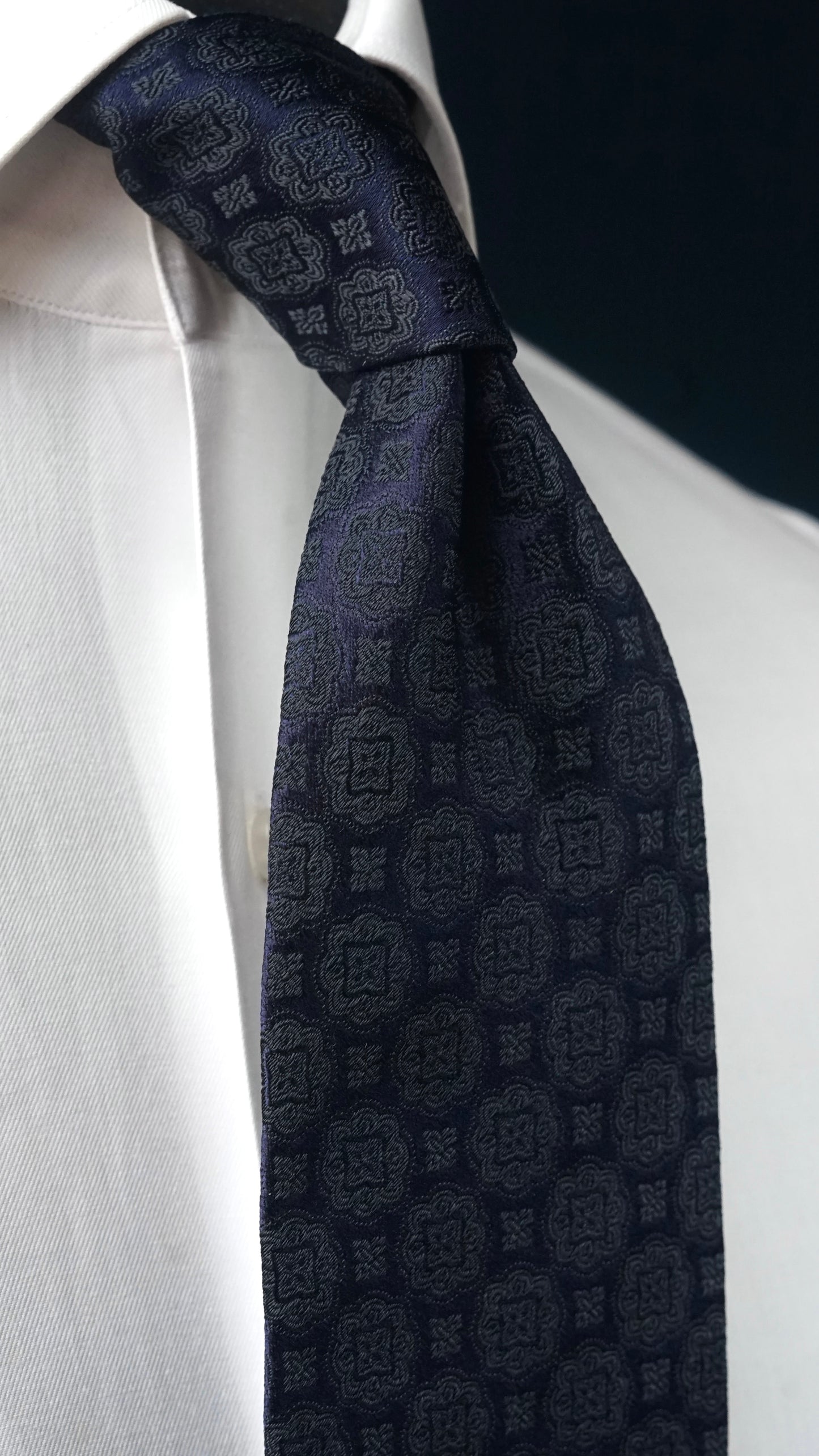 Scura Verde Silk Necktie