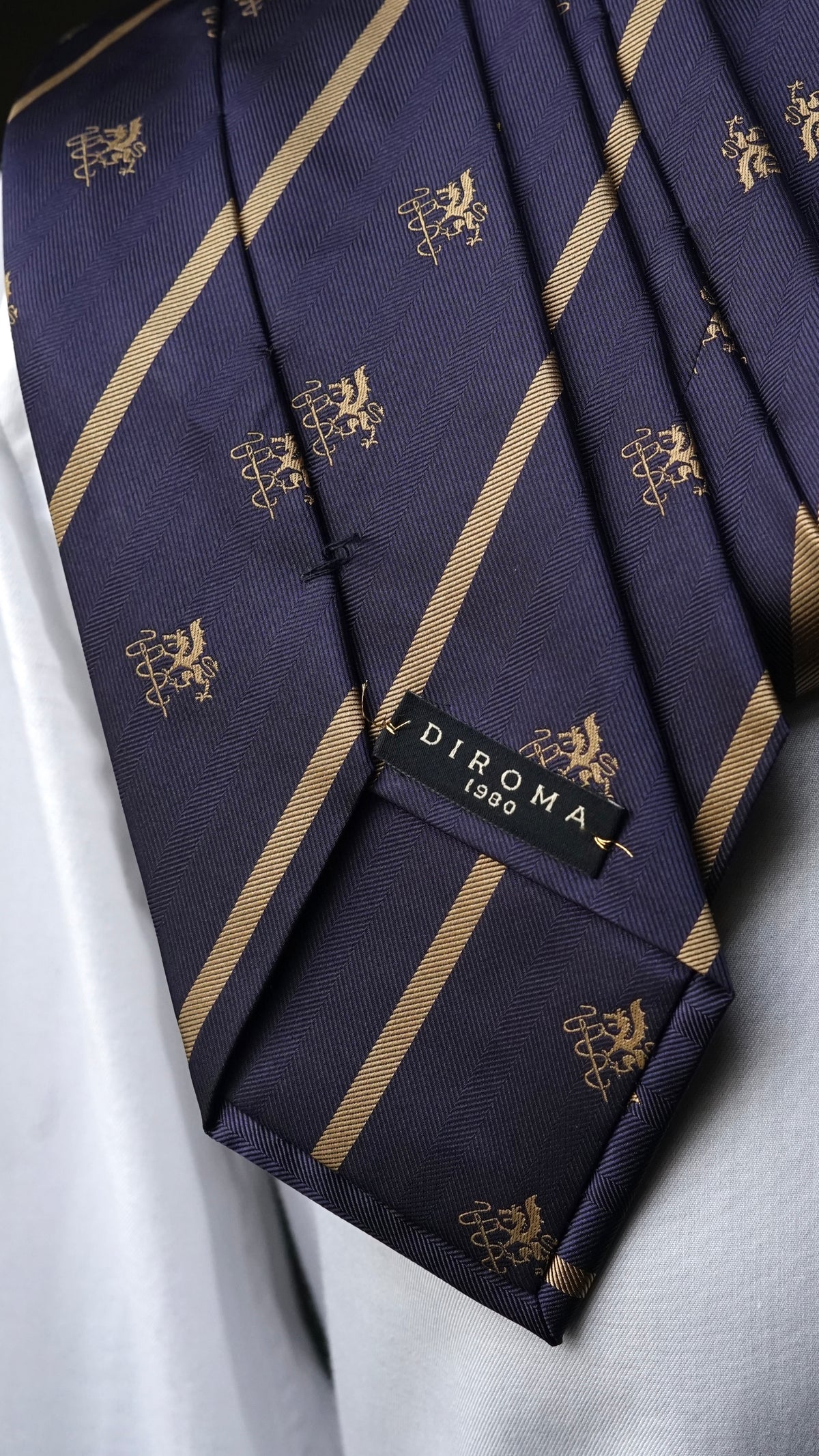 Bespoke Diroma Gold Crest Silk Necktie