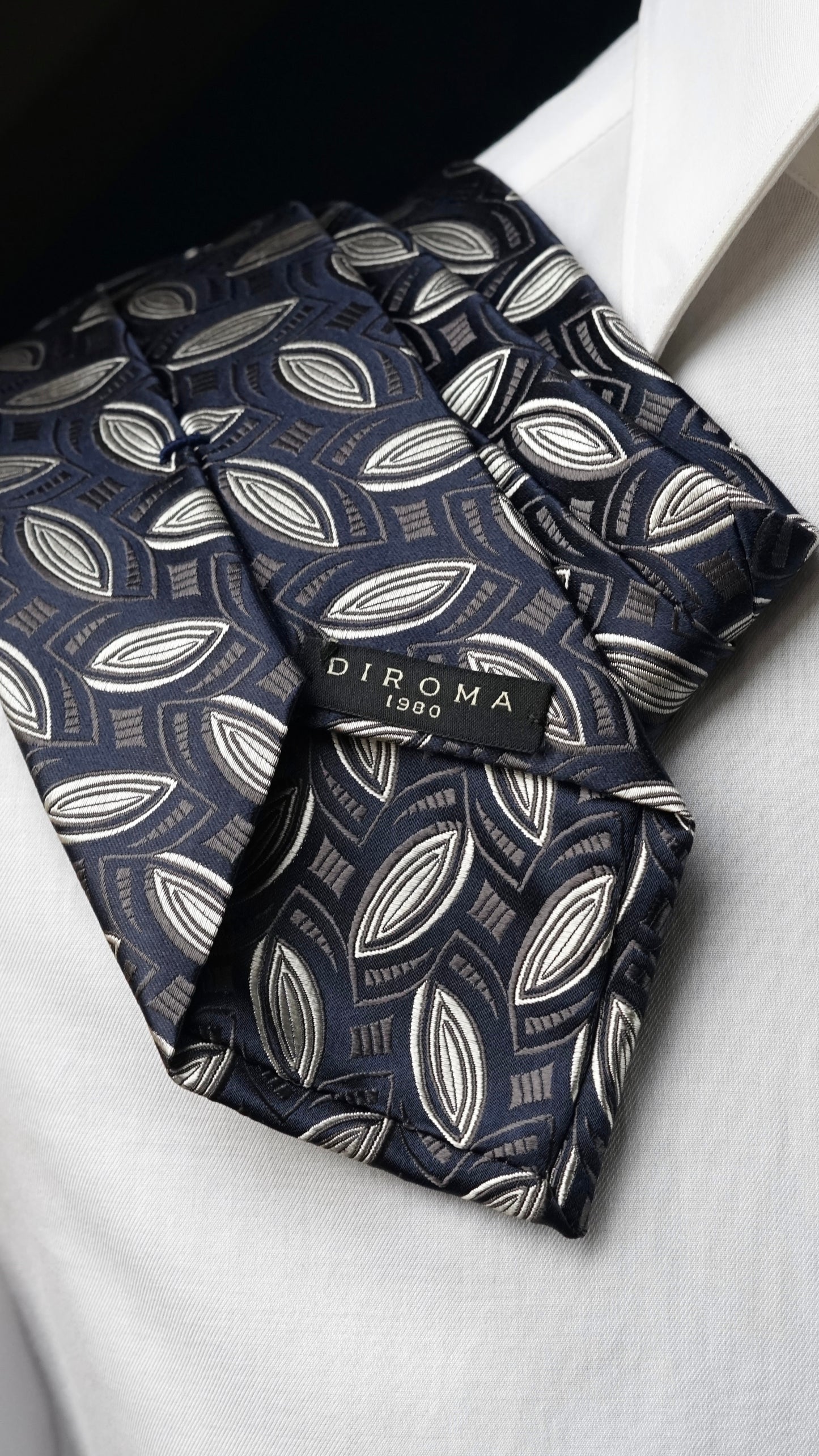 Lorena Solida Silk Necktie