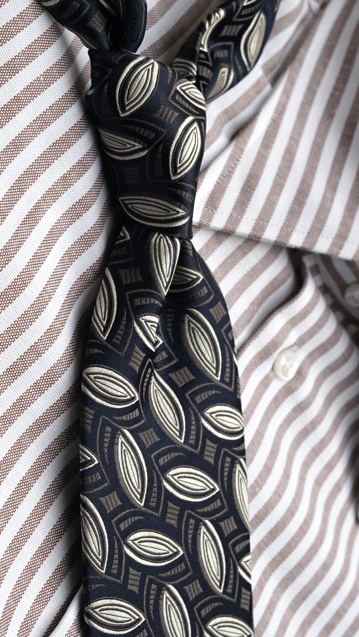 Lorena Solida Silk Necktie
