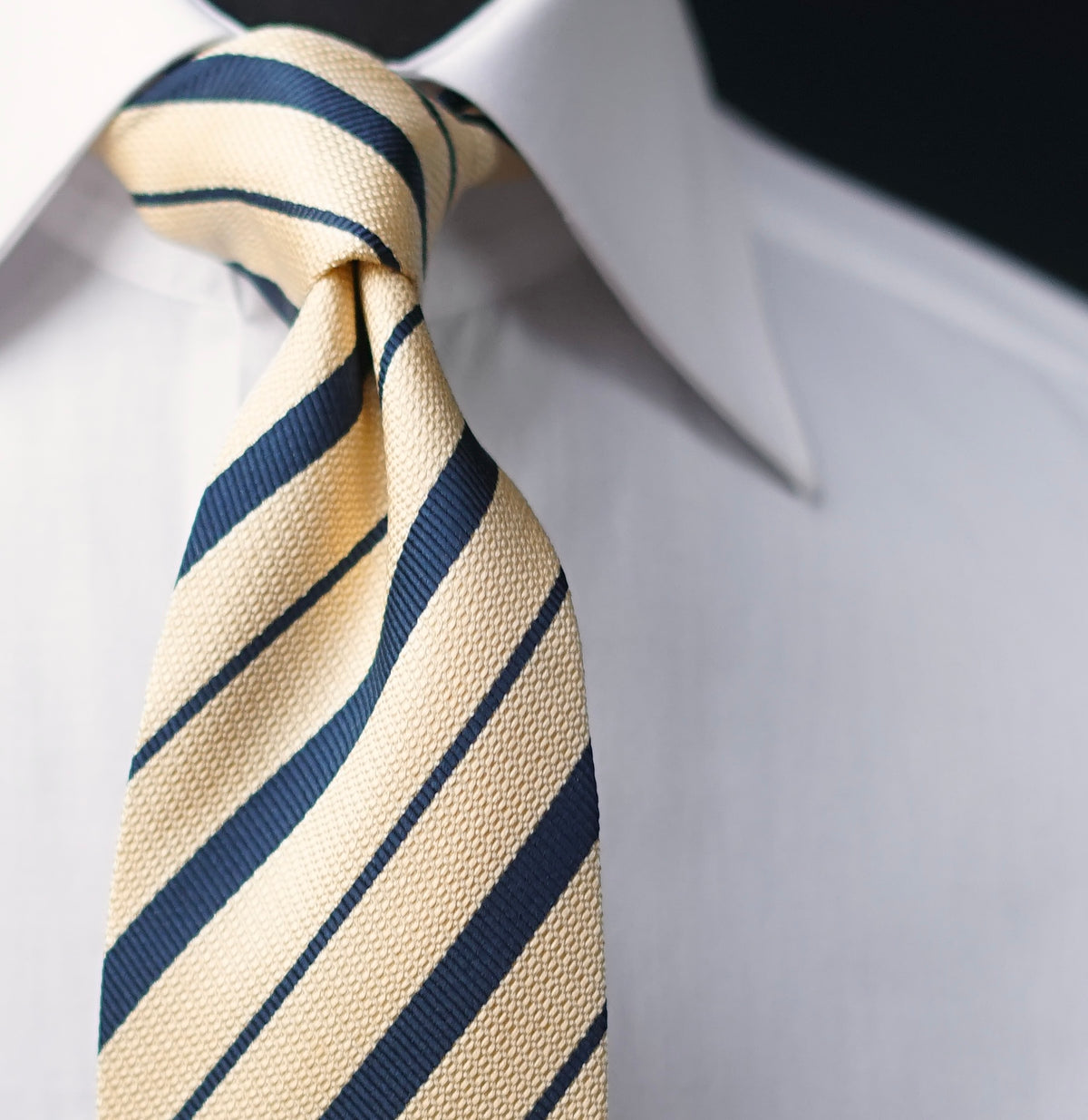 Crema Vintage Tie