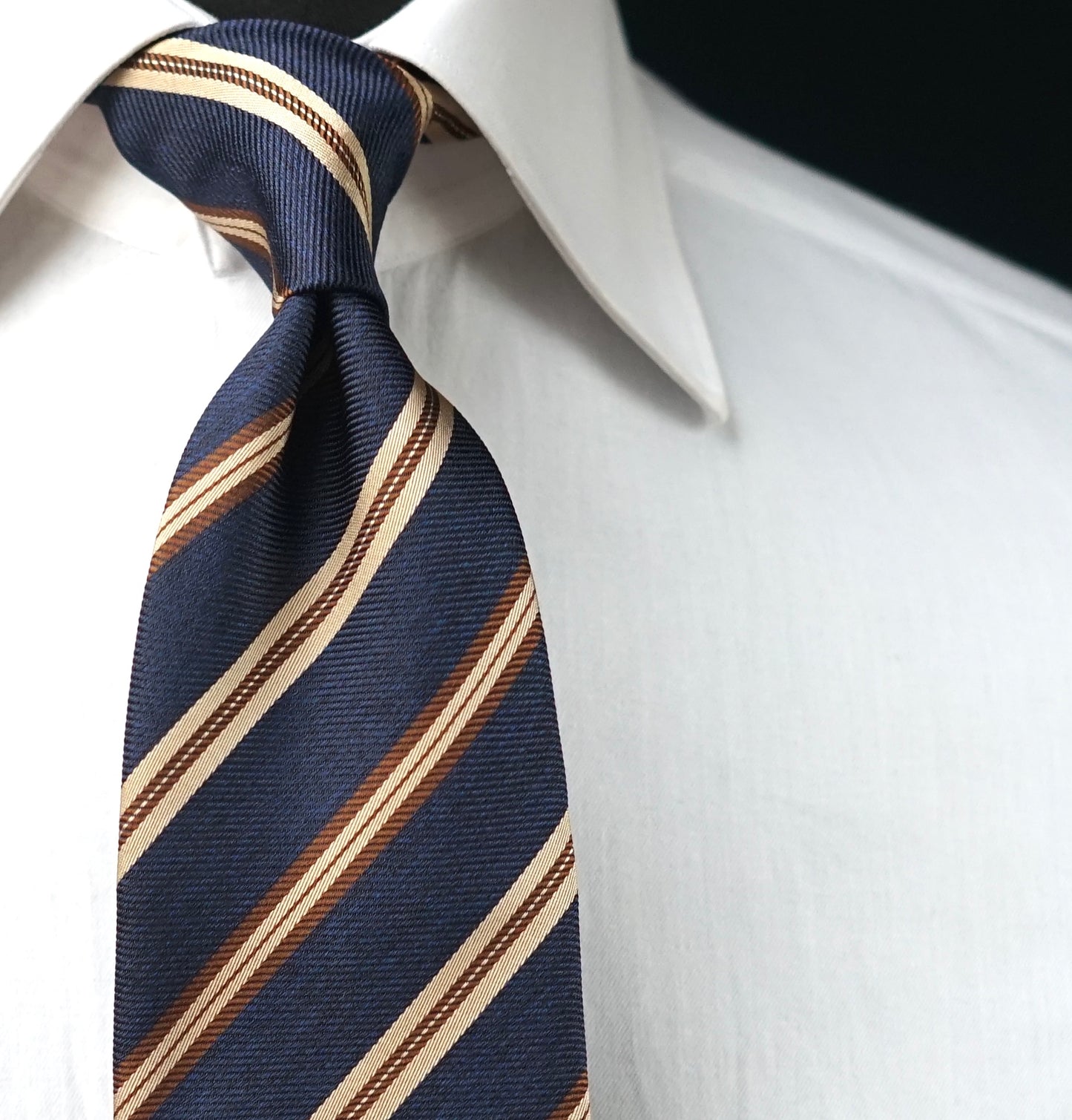 Bespoke Polinesia Silk Necktie
