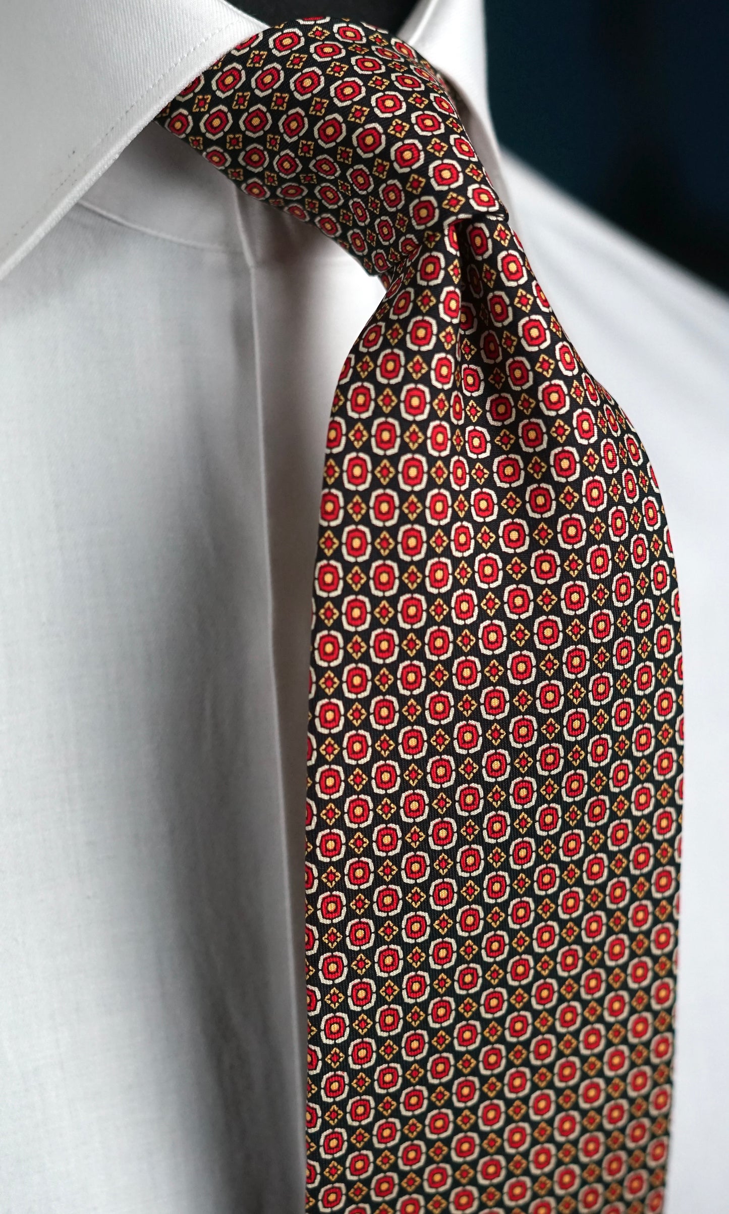 Emiliana Vintage Tie