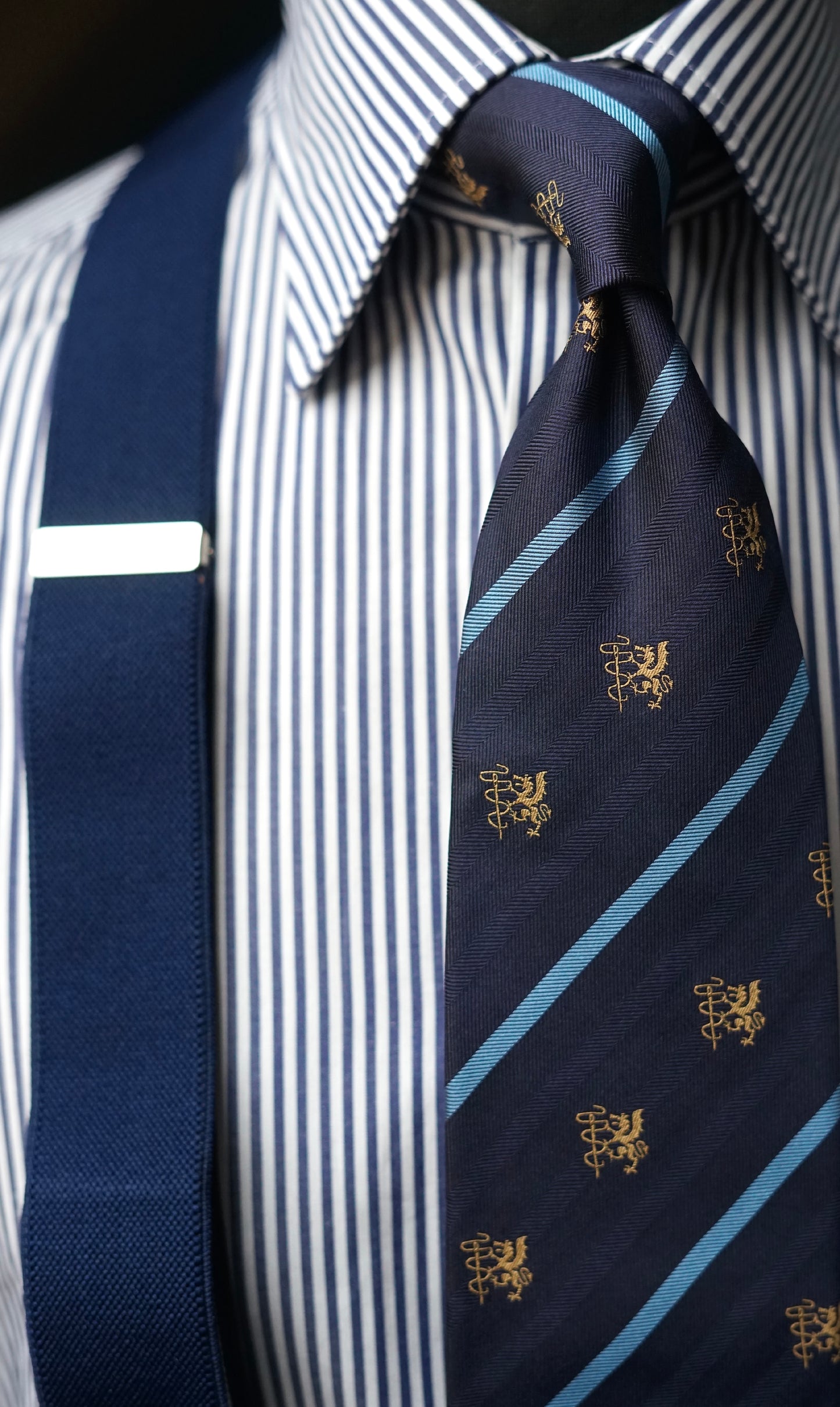 Diroma Crest Silk Necktie