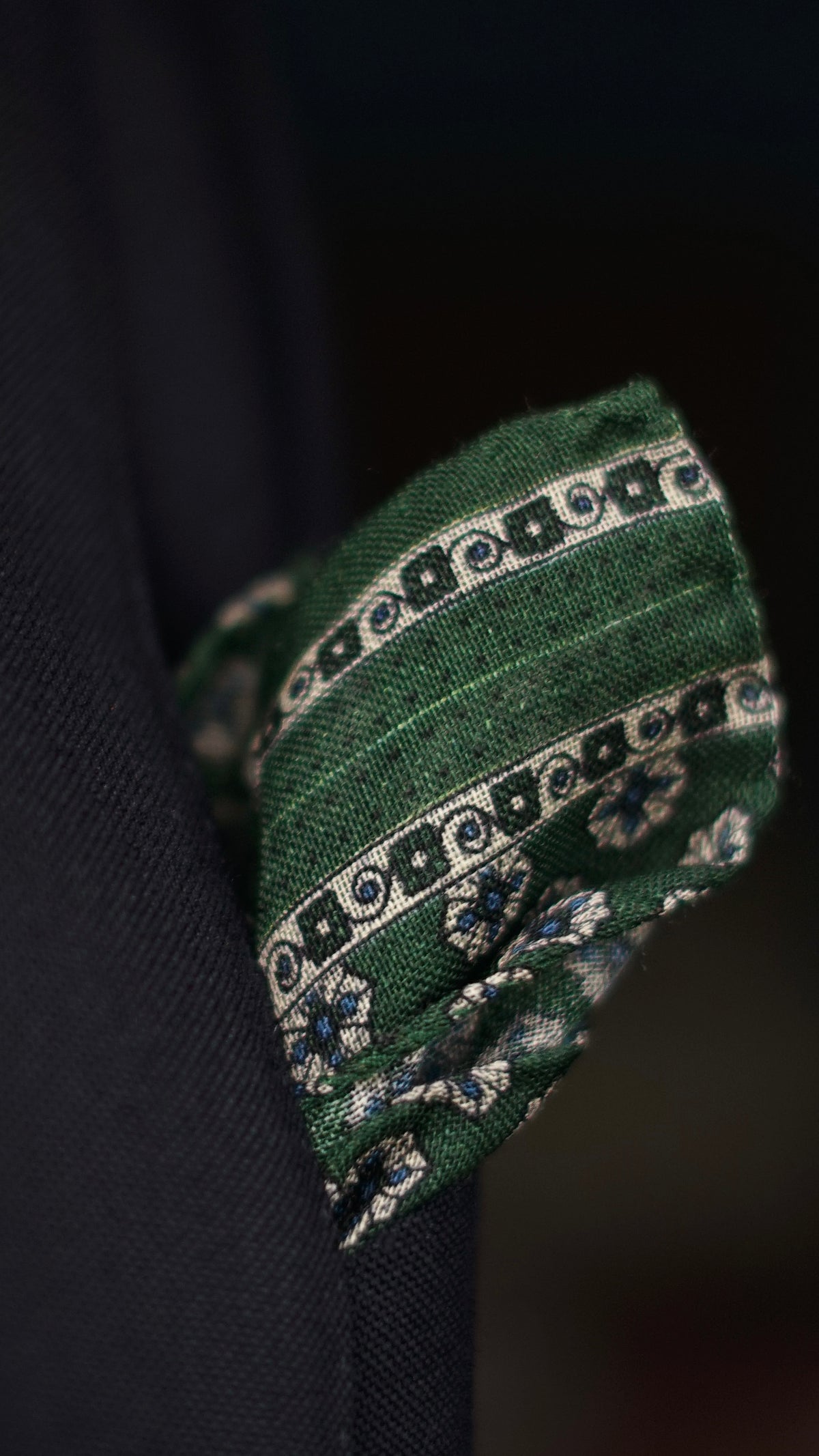 Vero Wool One Side Edged Pocket Square