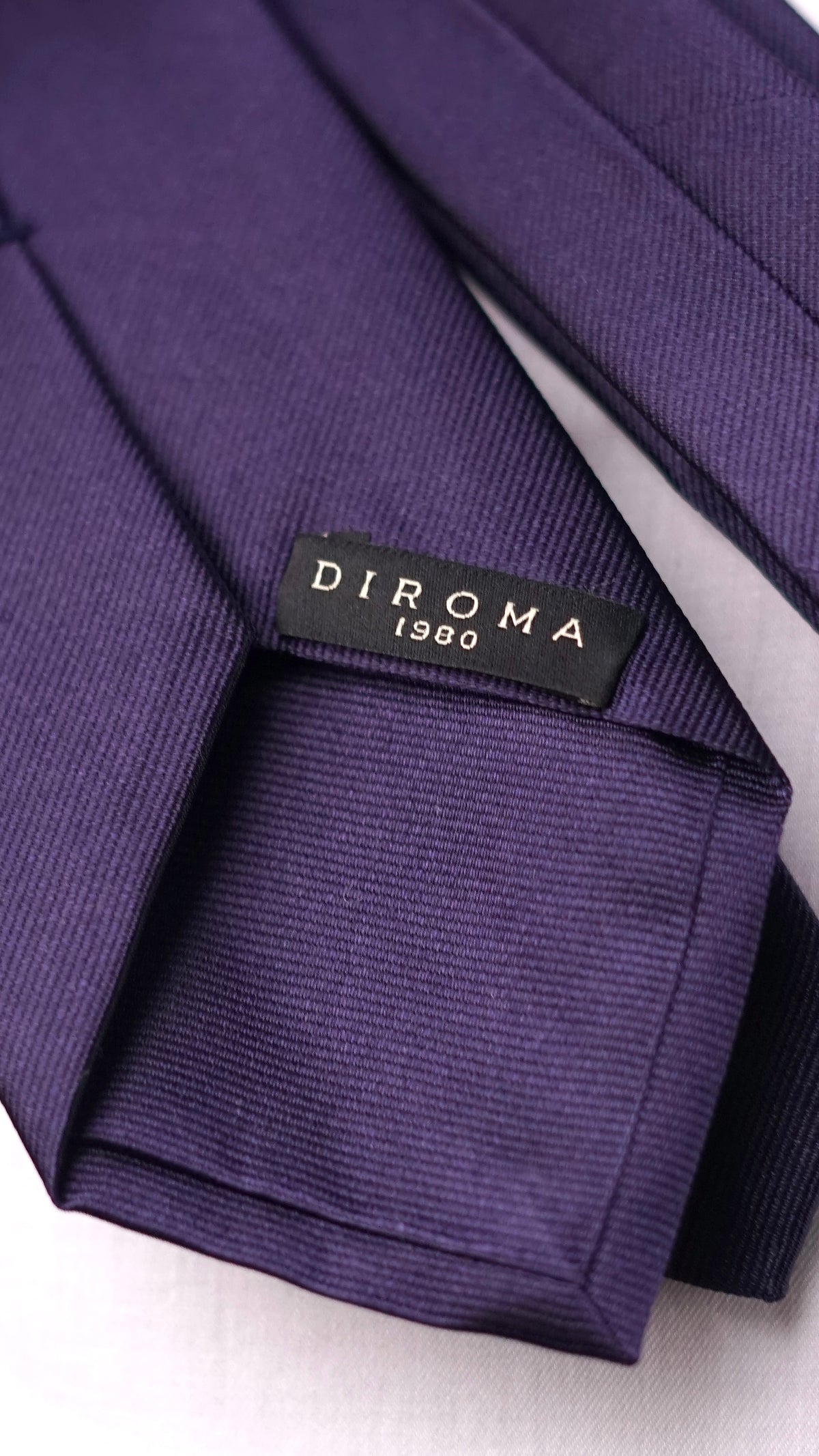 Viola Scura Solida Silk Necktie