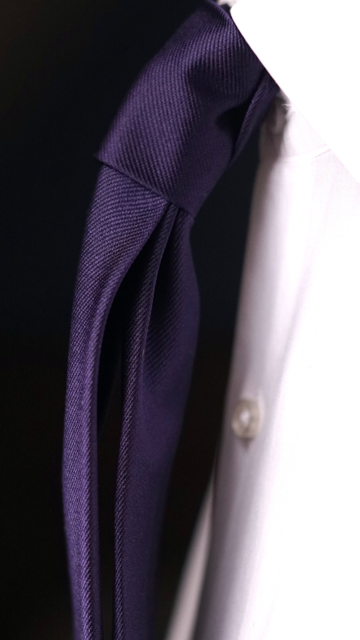Bespoke Viola Scura Solida Silk Necktie