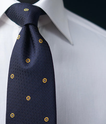 Sara Vintage Tie
