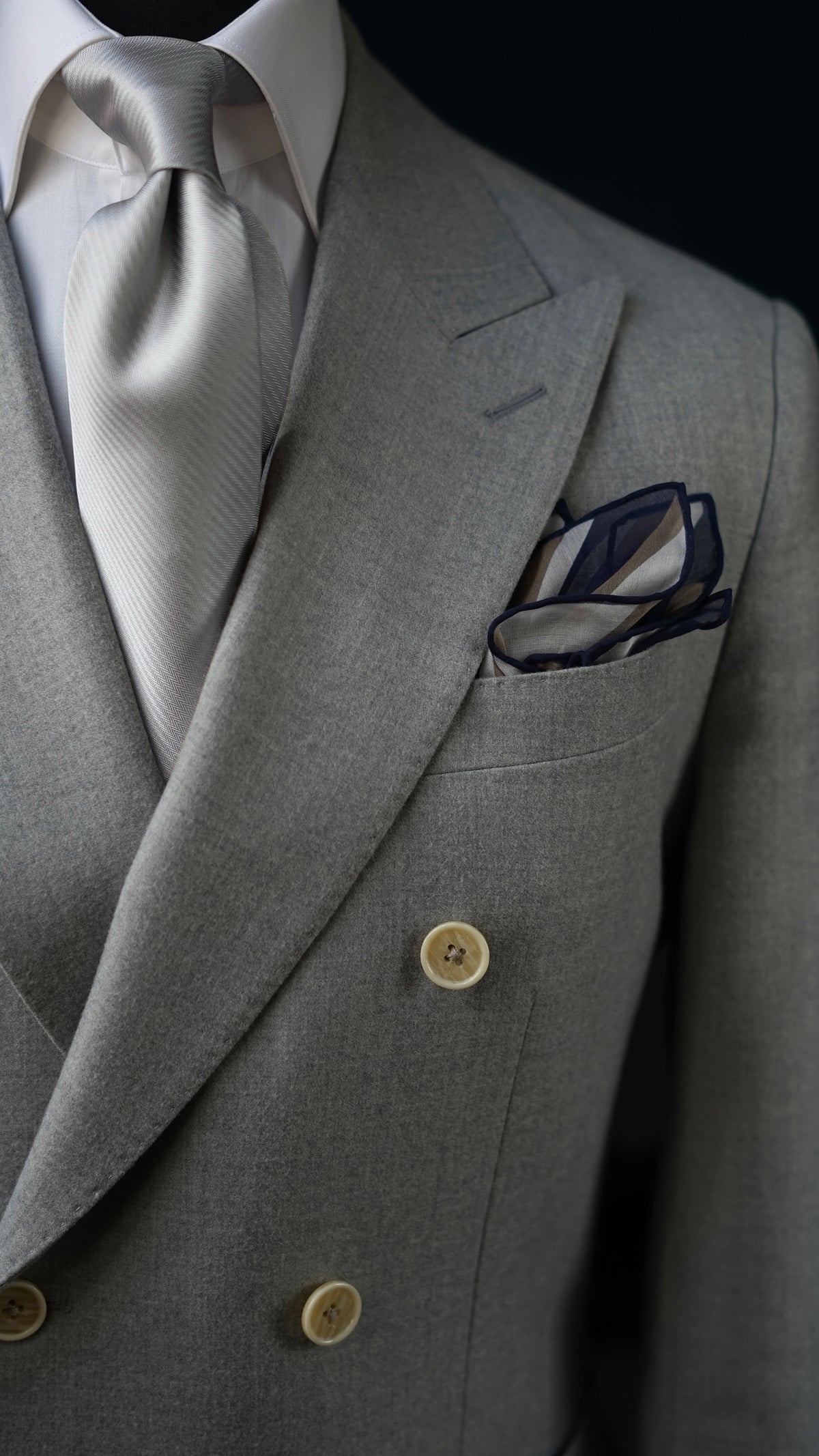 Bespoke Argento Solida Silk Necktie