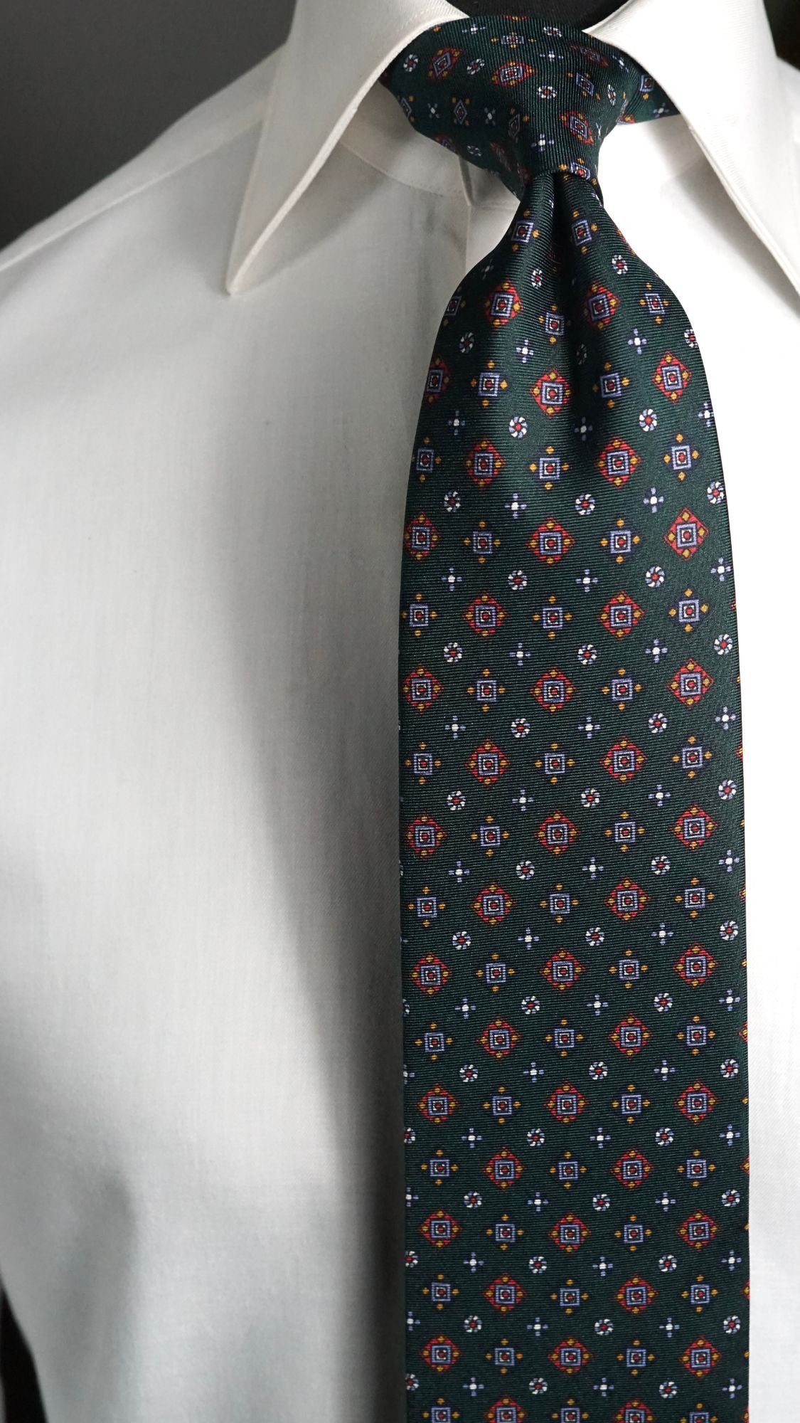 Benedetta green foulard silk tie by DIROMA 1980, front view