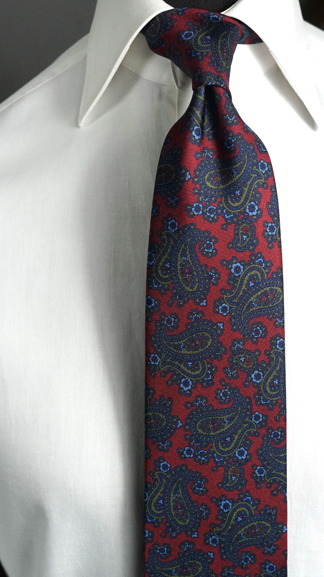 Germana red paisley silk tie by DIROMA 1980, front view