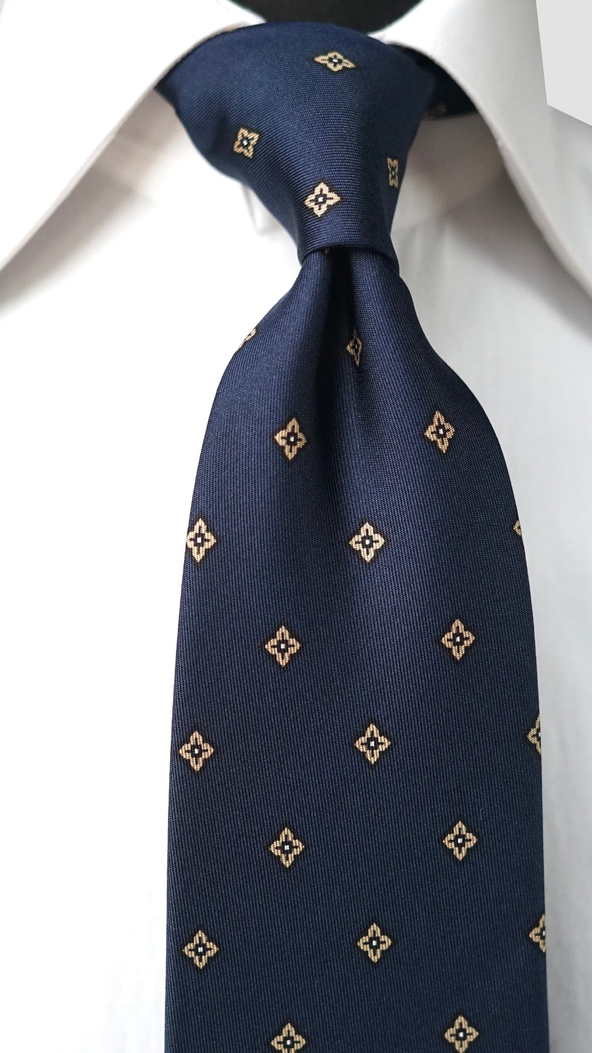 Bespoke Giada Navy Silk Necktie