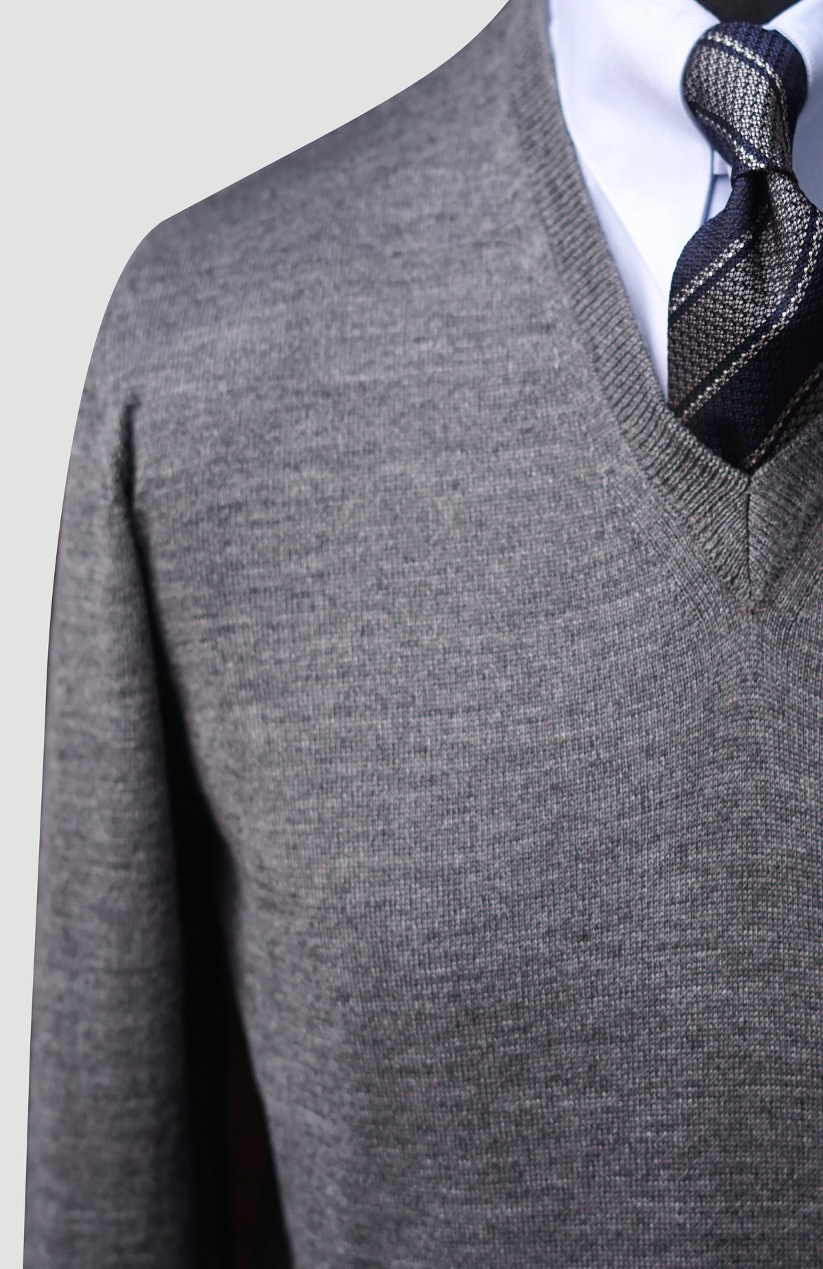 Grigio V-Neck
