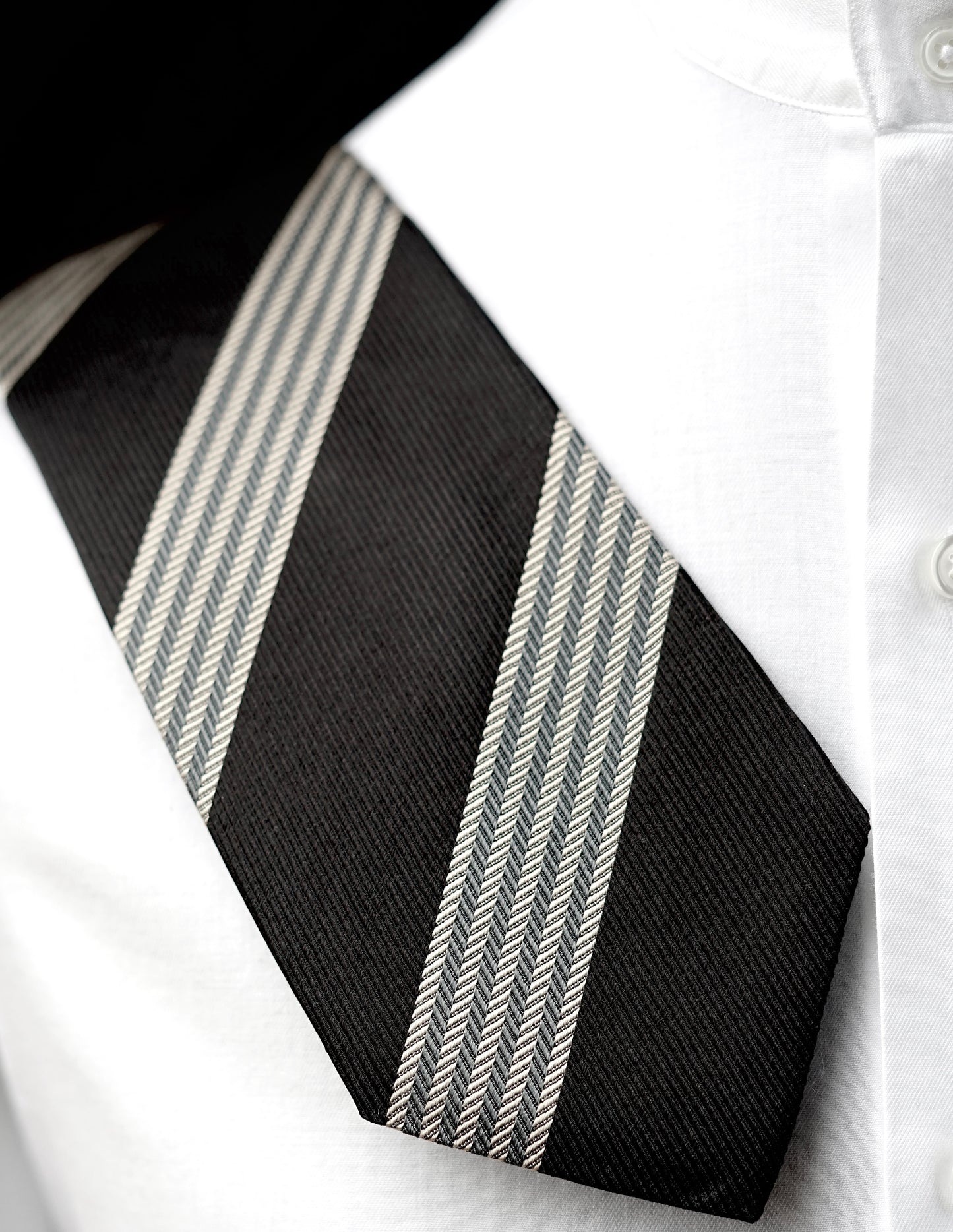 Costanza Vintage Tie