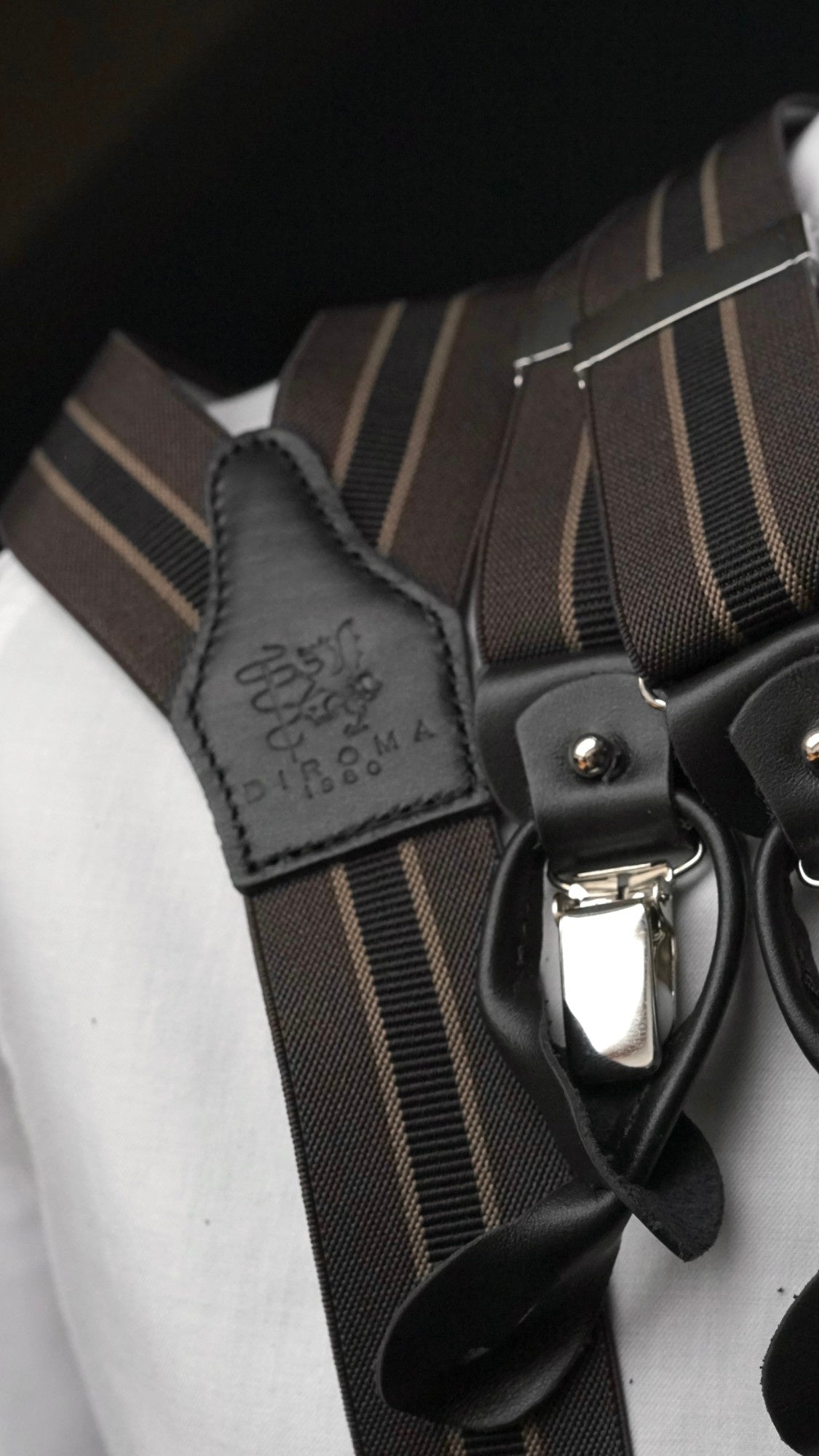 Tommaso braces on the shoulder with clip/button fastening