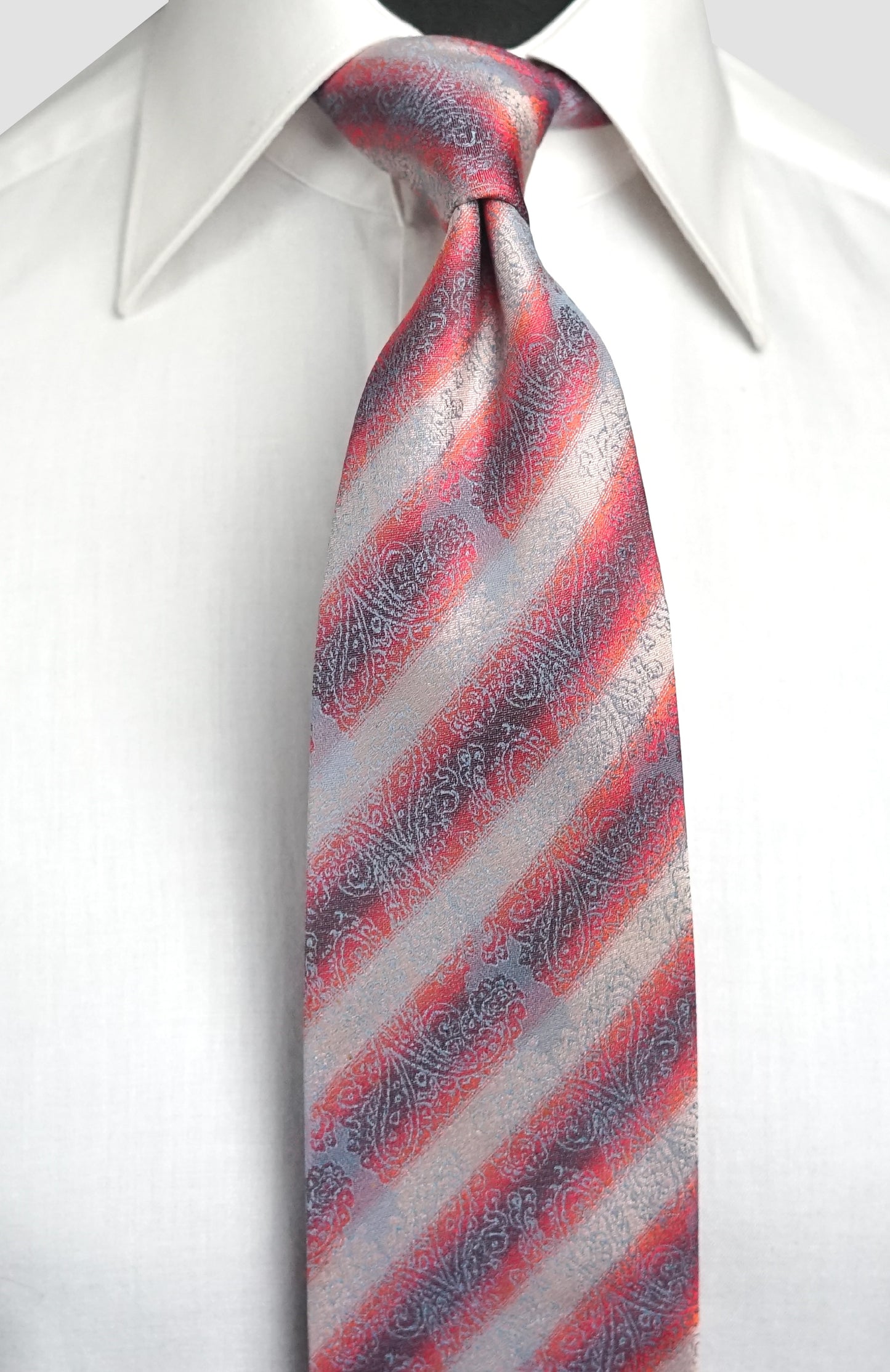 Ezia Vintage Tie